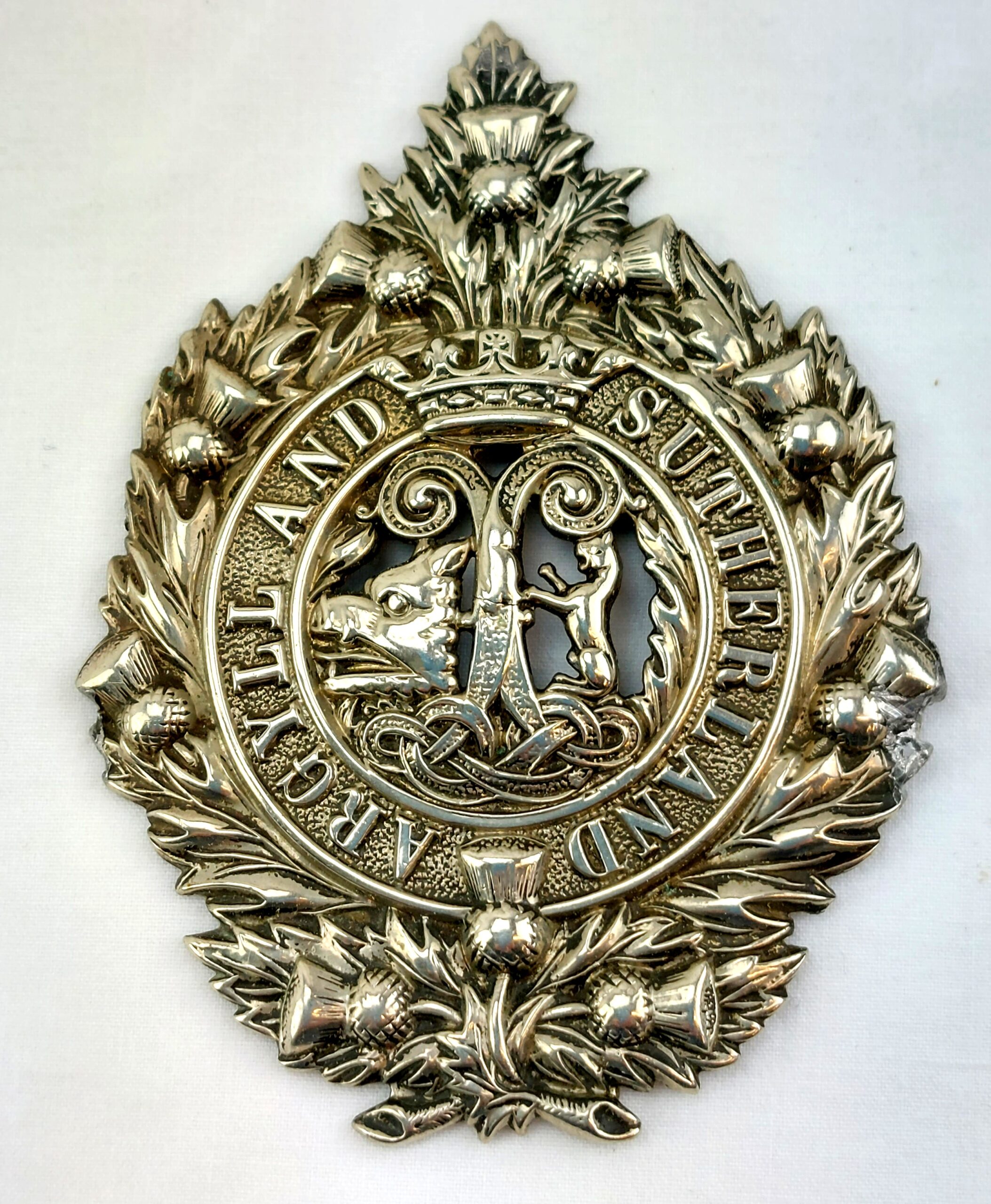 Scottish, Original Argyll and Sutherland Highlanders Glengarry White Metal Voided Cap Badge