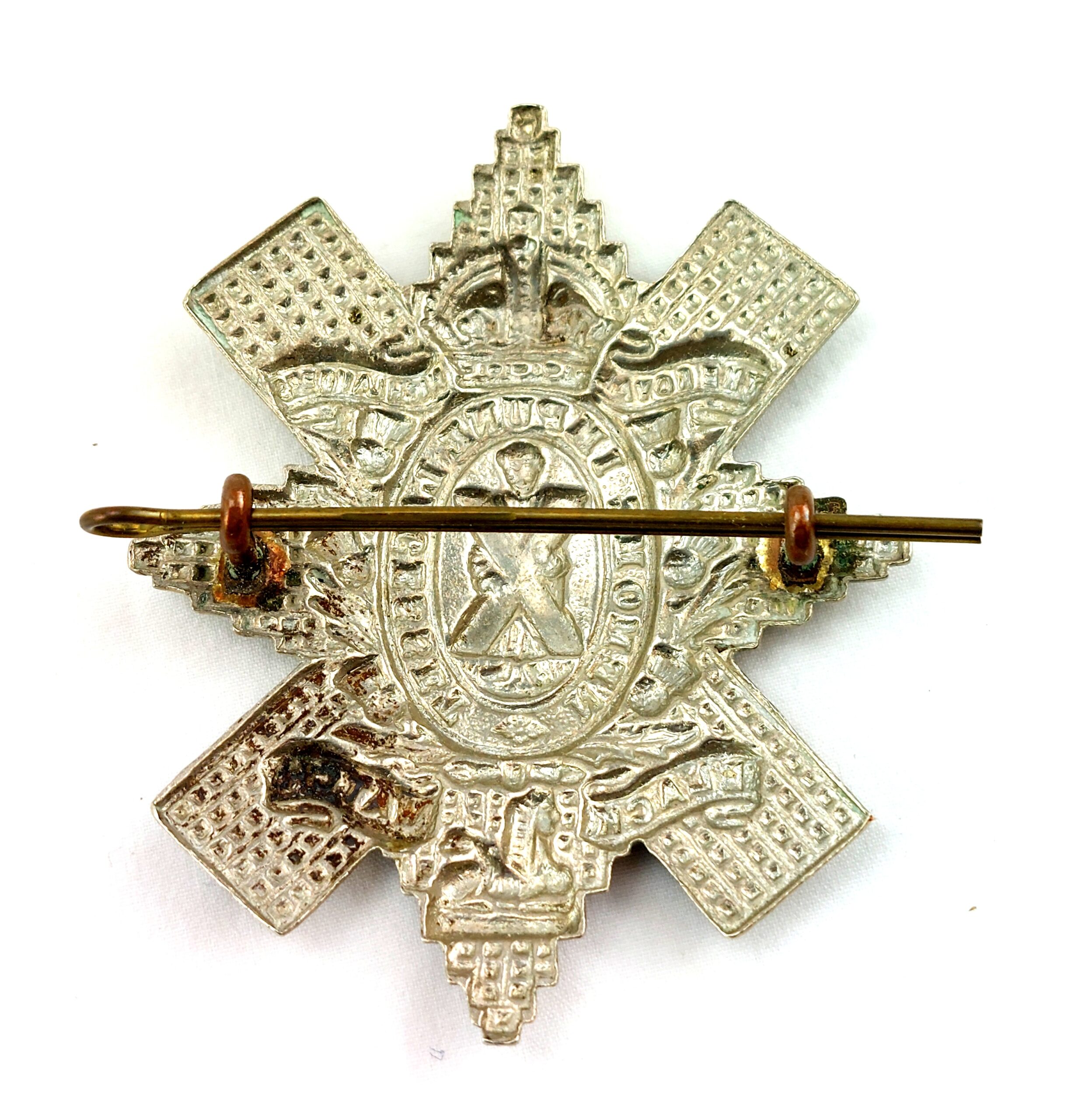 Scottish, WW1, Original The Royal Highlanders Black Watch White Metal Cap Badge, Kings Crown, 2 Lugs - Image 2