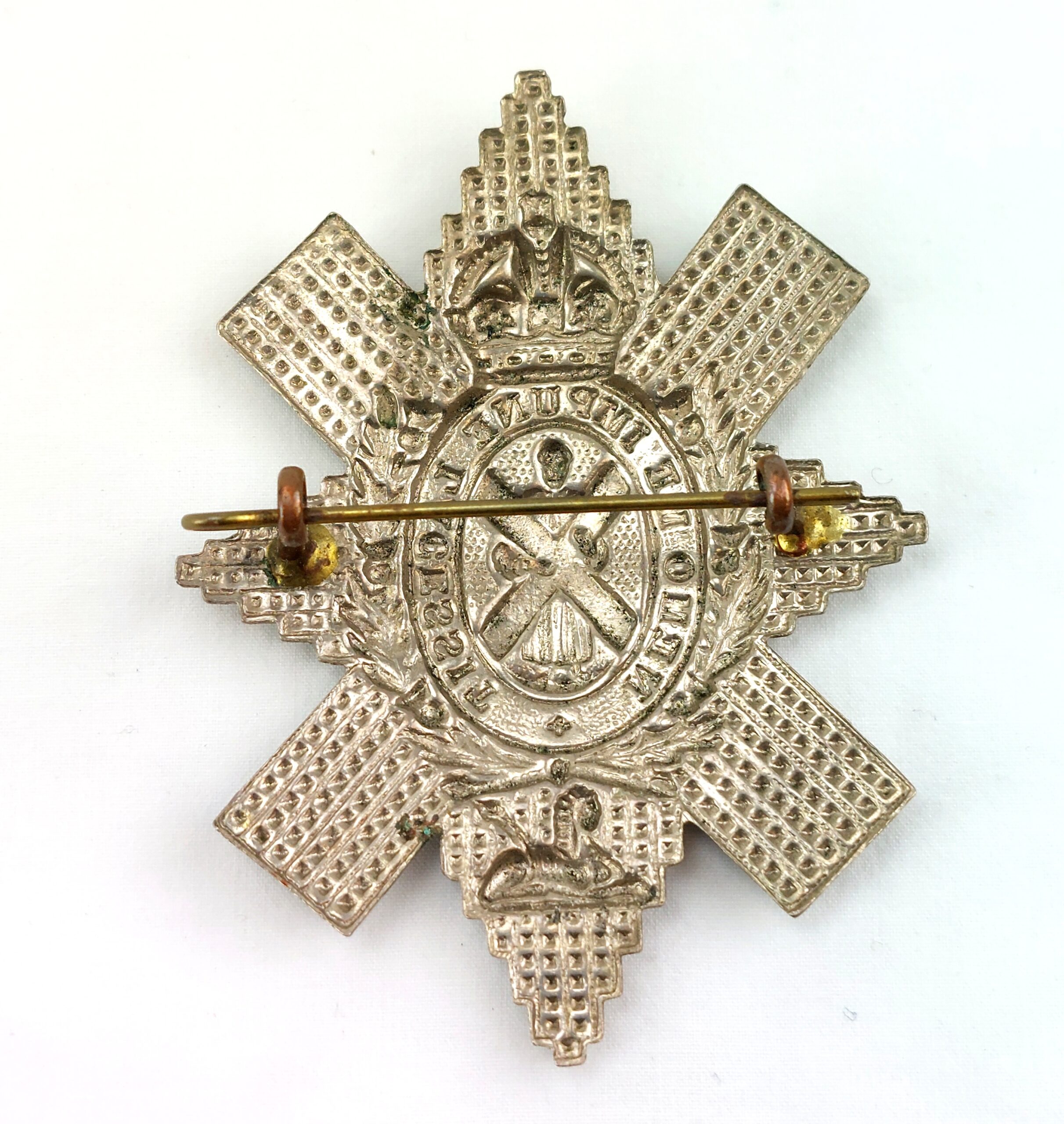 Scottish, WW2, Original Black Watch Royal Highlanders White Metal Cap Badge, Kings Crown, 2 Lugs - Image 2