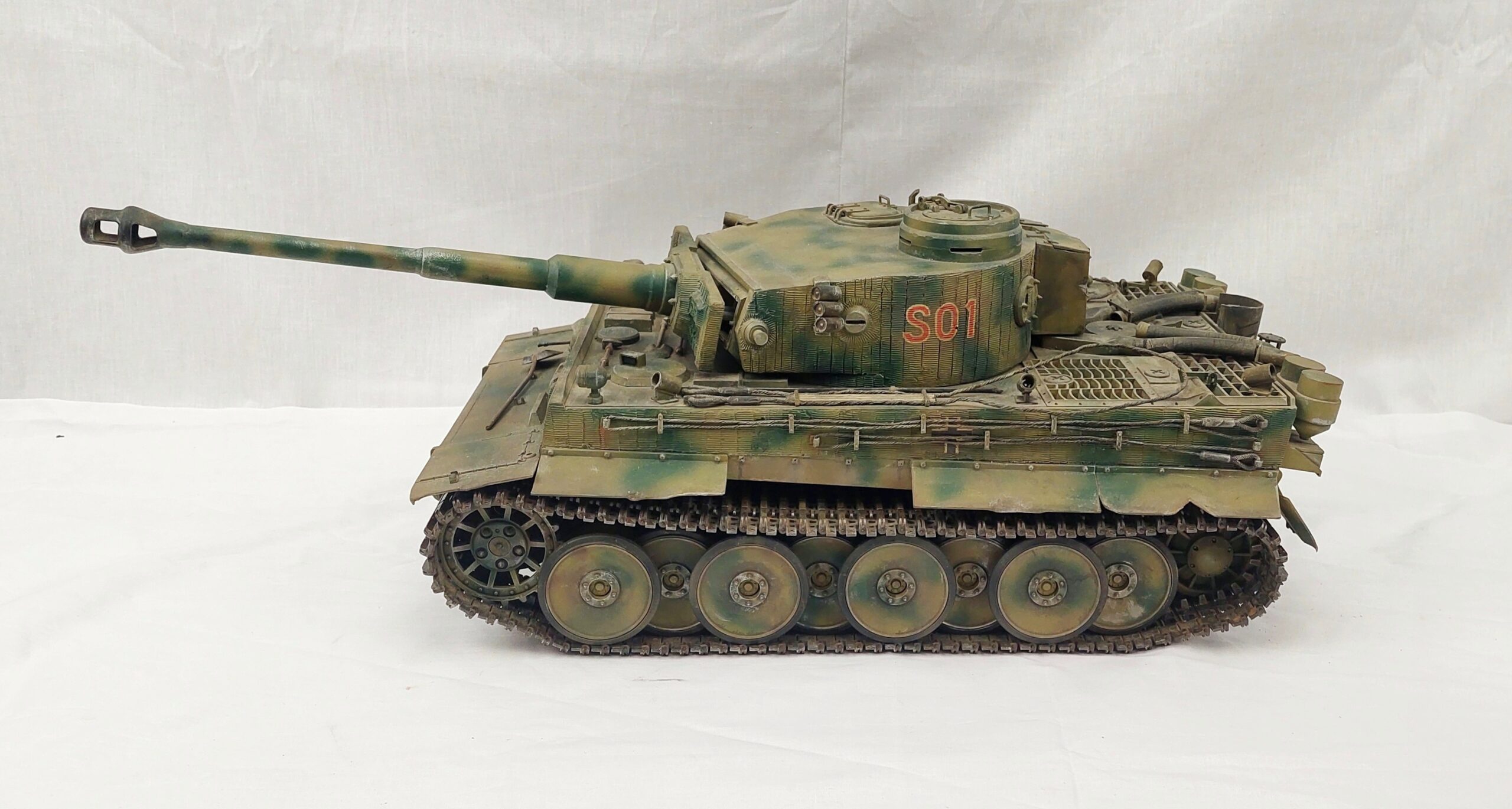 Static 1/16th Scale Model Of Tiger Tank