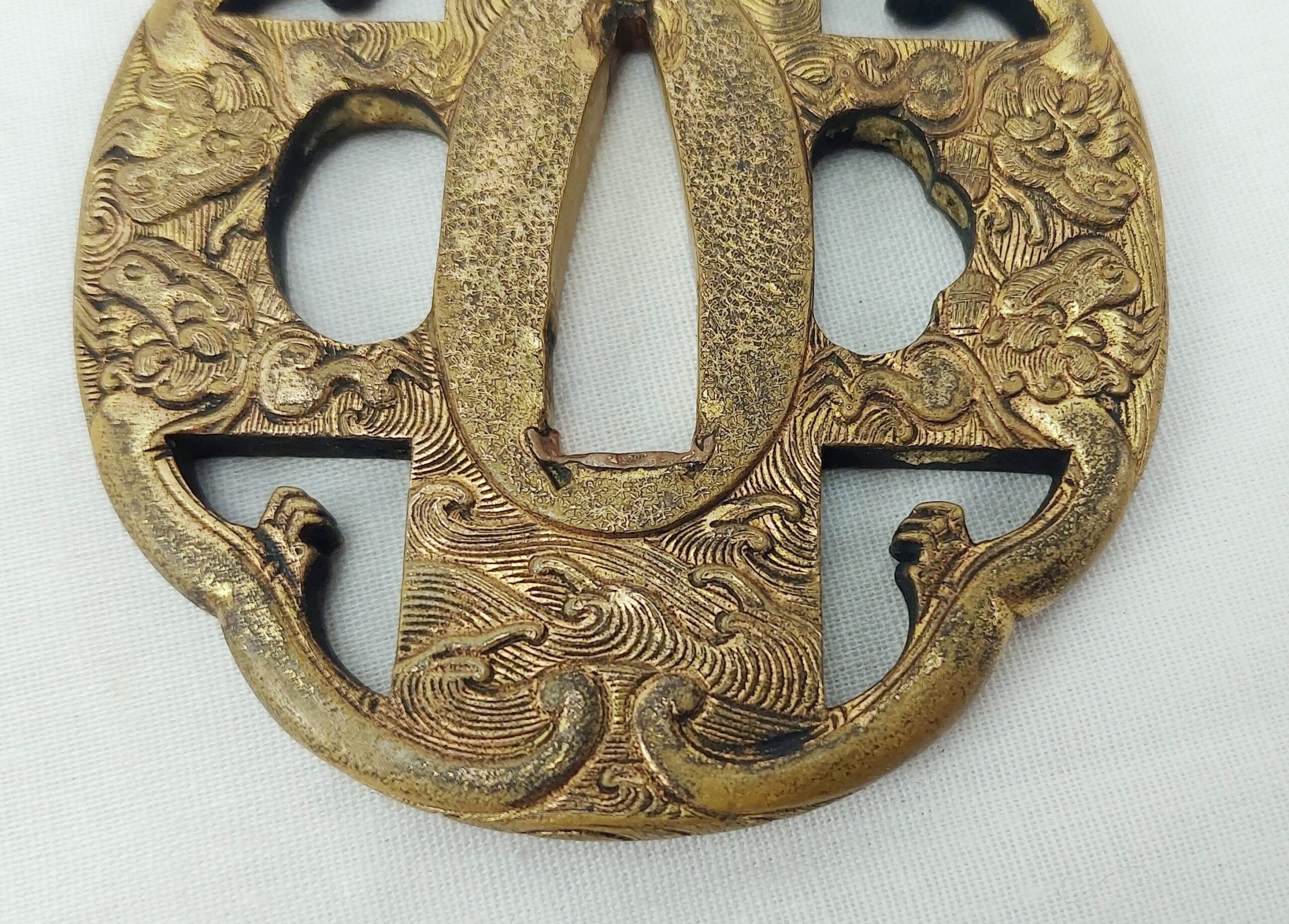 Superb Edo Period Japanese Katana Gilt Steel Tsubu With Sea Dragons - Image 2