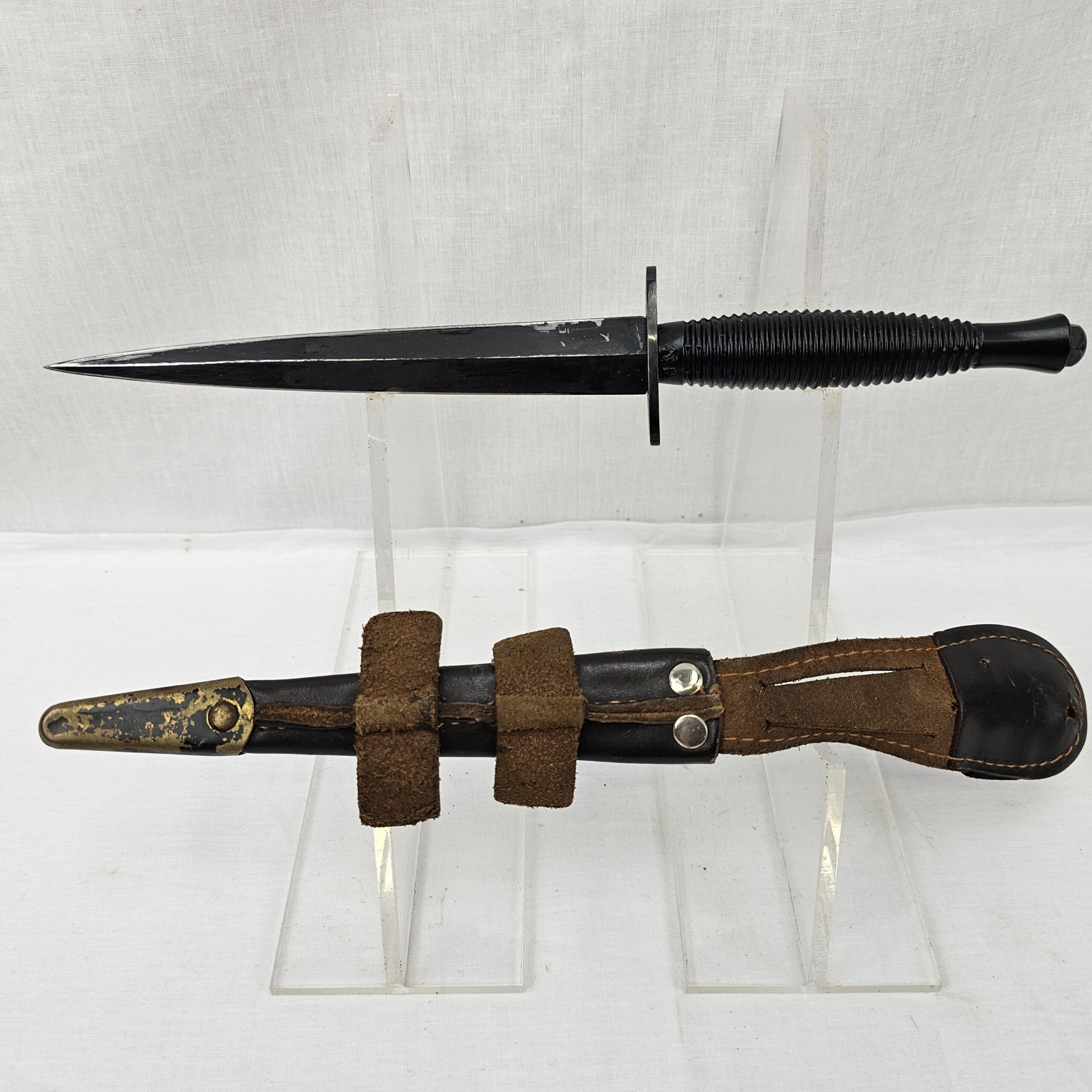 Third Pattern Fairburn Sykes Commando Dagger & Scabbard - Image 10