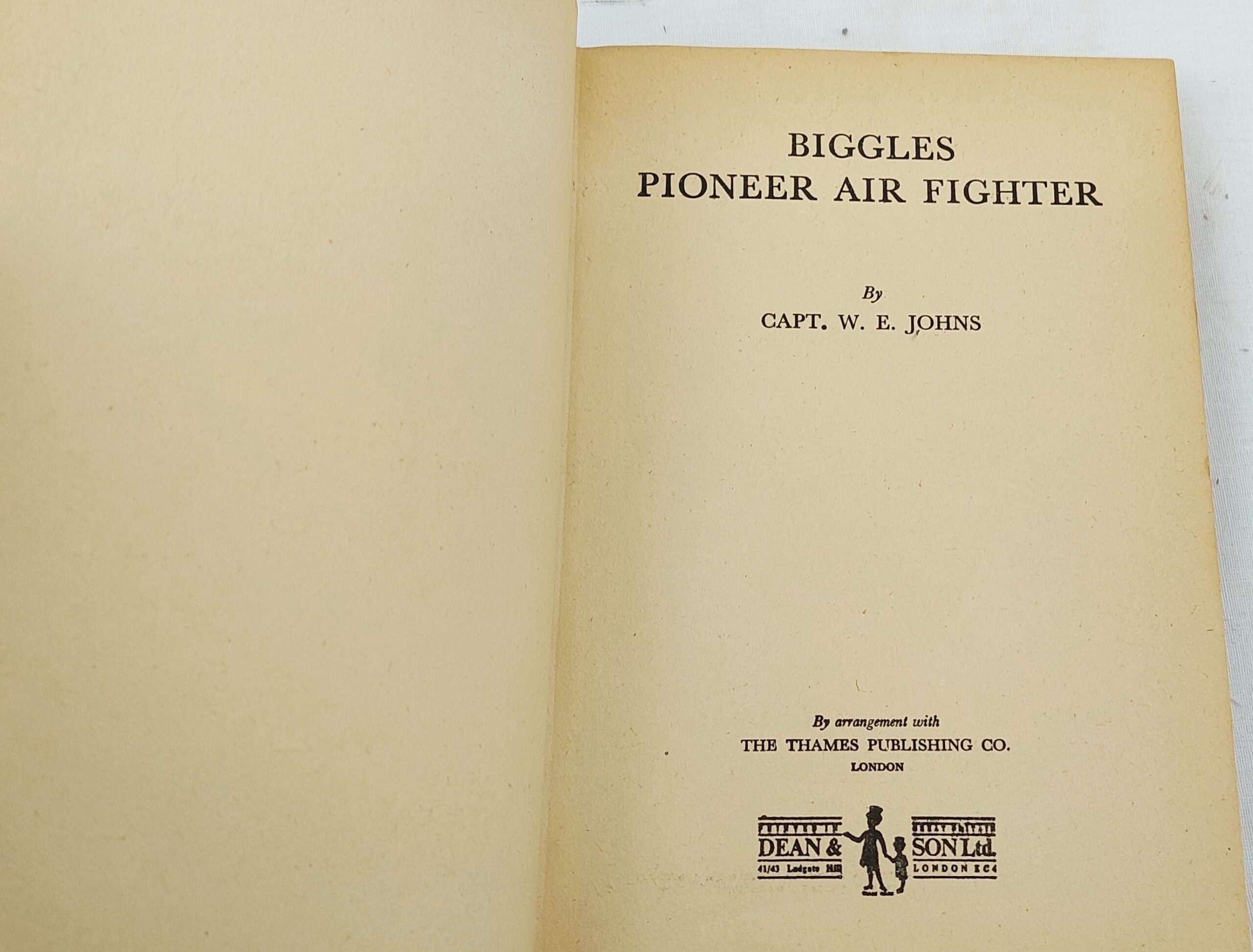 Biggles Pioneer Airfighter Hardback Book - Image 5