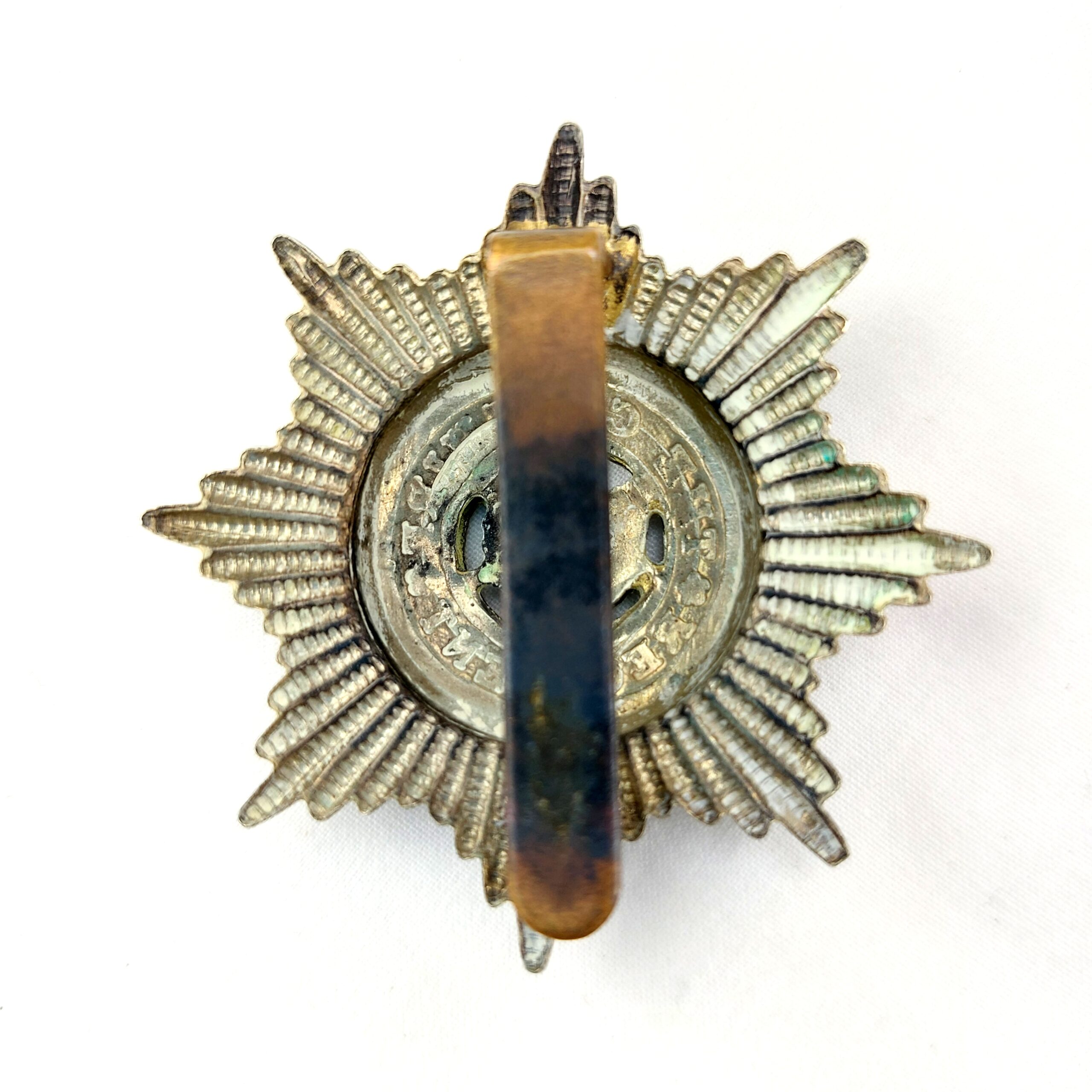 British, Original The Cheshire Regiment Cap Badge, Bi-Metal, Brass Slide - Image 2