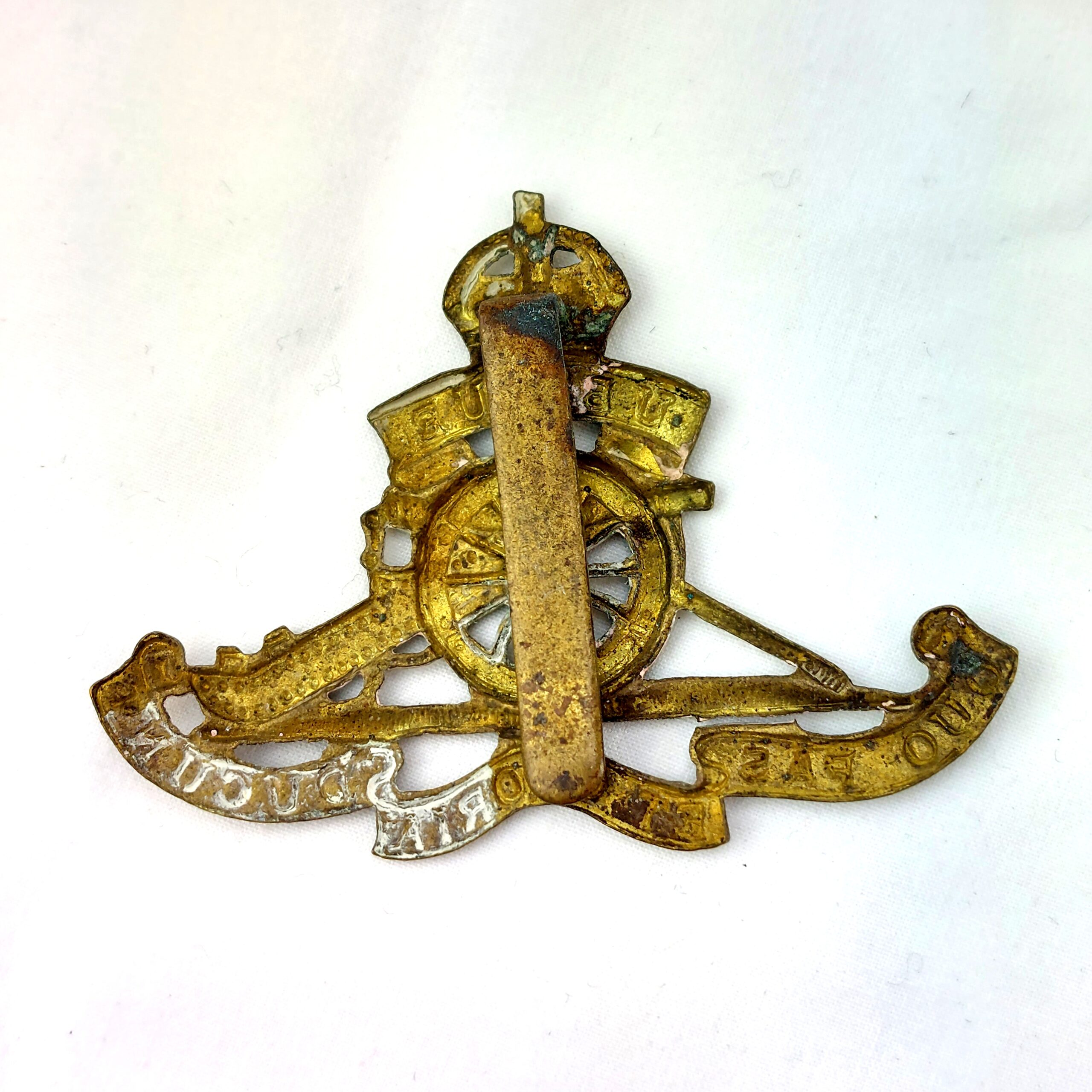 British, Royal Artillery Brass Cap Badge, Kings Crown, Brass Slide - Image 2