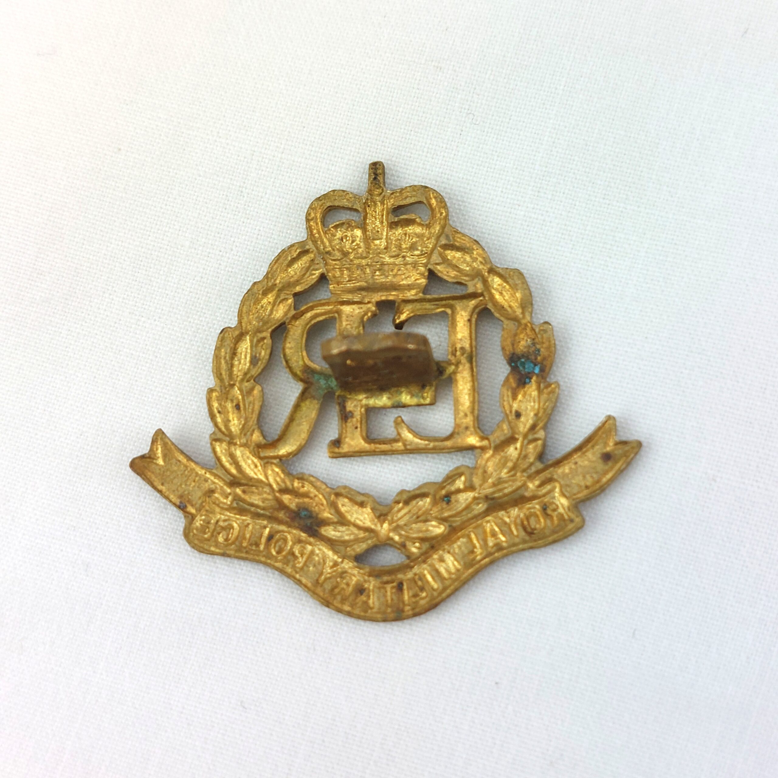 British, Royal Military Police Brass Collar Badge, EIIR, Queens Crown, One Lug - Image 2