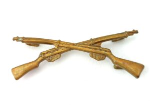 British, WW1, Army Marksman Brass Proficiency Trade Arm Badge, Crossed Rifles, 4 lugs, Large