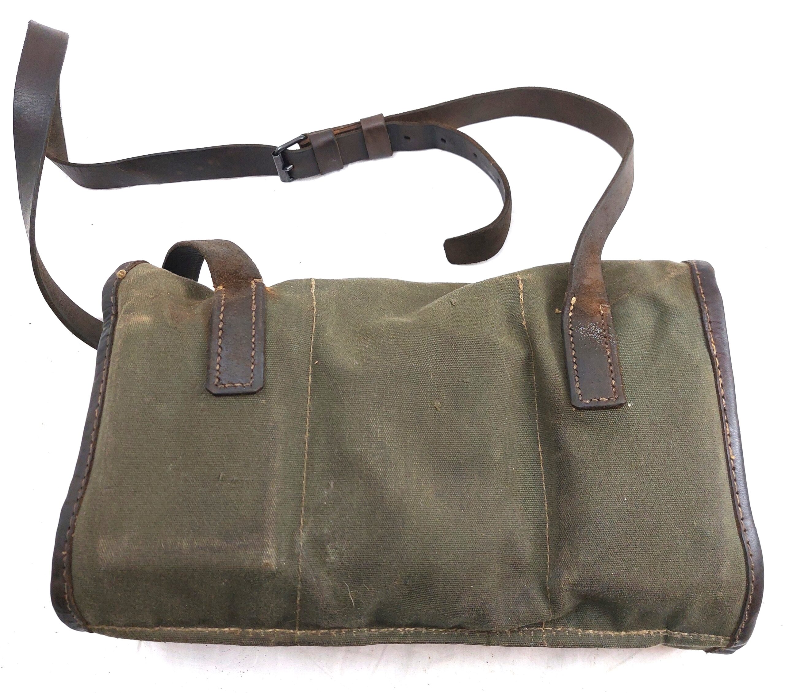 German, WW2, All Original Maschinengewehr MG 42, Dated 1944, Made by Steyr, (PJ SWJ), Comes with Bipod, Sling, Complete Gunners Kit, Drum Magazine & Ammo Tin, Deactivated - Image 60