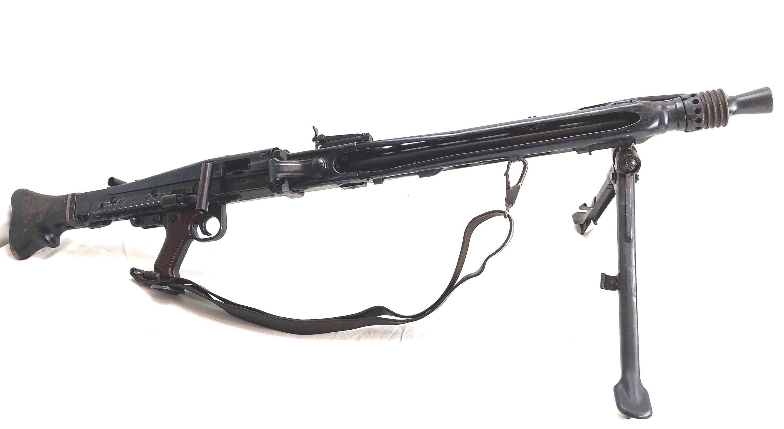 German, WW2, All Original Maschinengewehr MG 42, Dated 1944, Made by Steyr, (PJ SWJ), Comes with Bipod, Sling, Complete Gunners Kit, Drum Magazine & Ammo Tin, Deactivated - Image 2