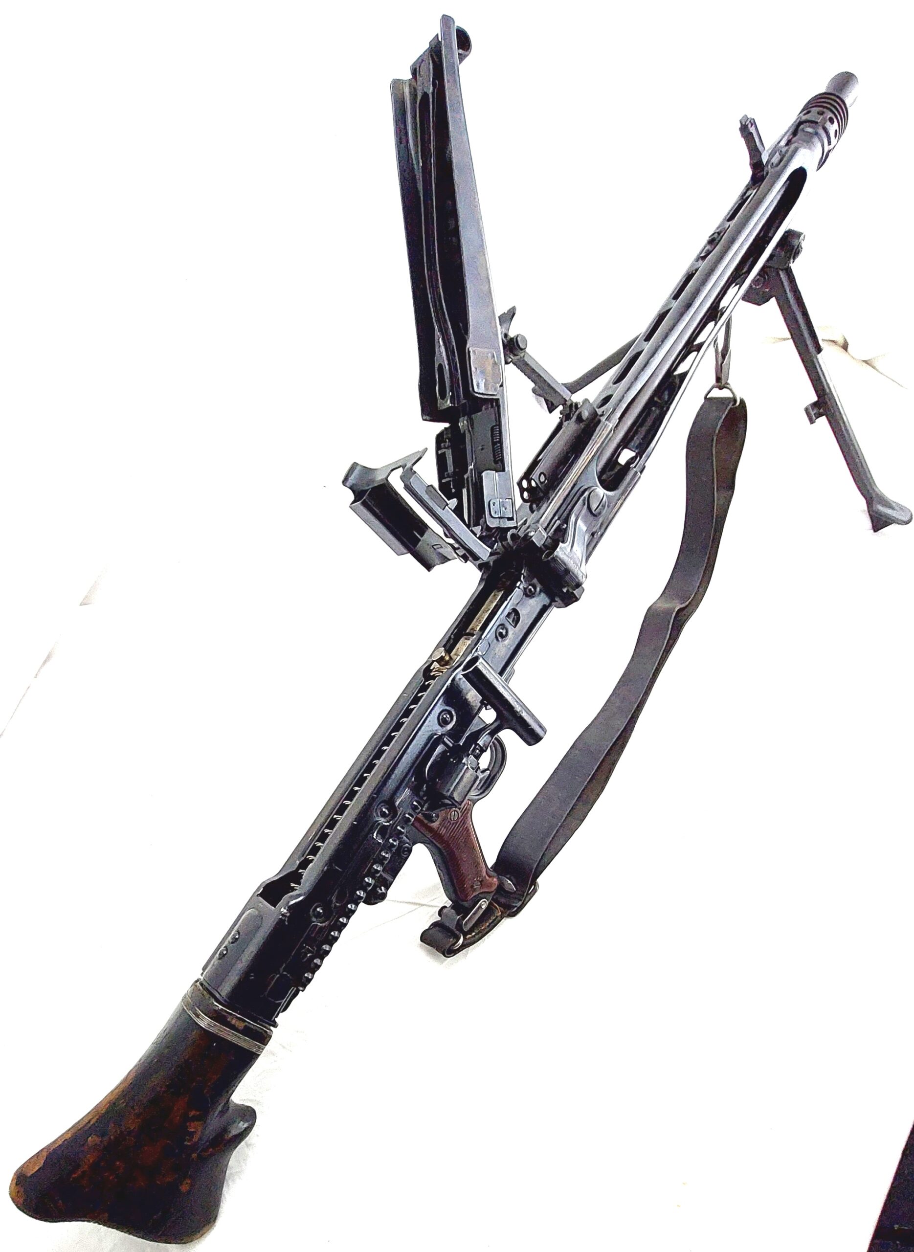 German, WW2, All Original Maschinengewehr MG 42, Dated 1944, Made by Steyr, (PJ SWJ), Comes with Bipod, Sling, Complete Gunners Kit, Drum Magazine & Ammo Tin, Deactivated - Image 4