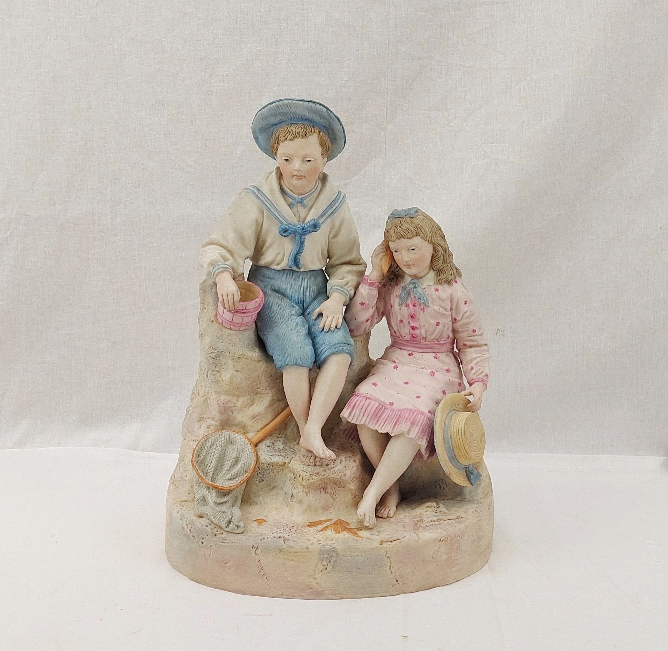 Late Victorian c1900 Bisque Porcelain Figural Group Of Children At The Seaside