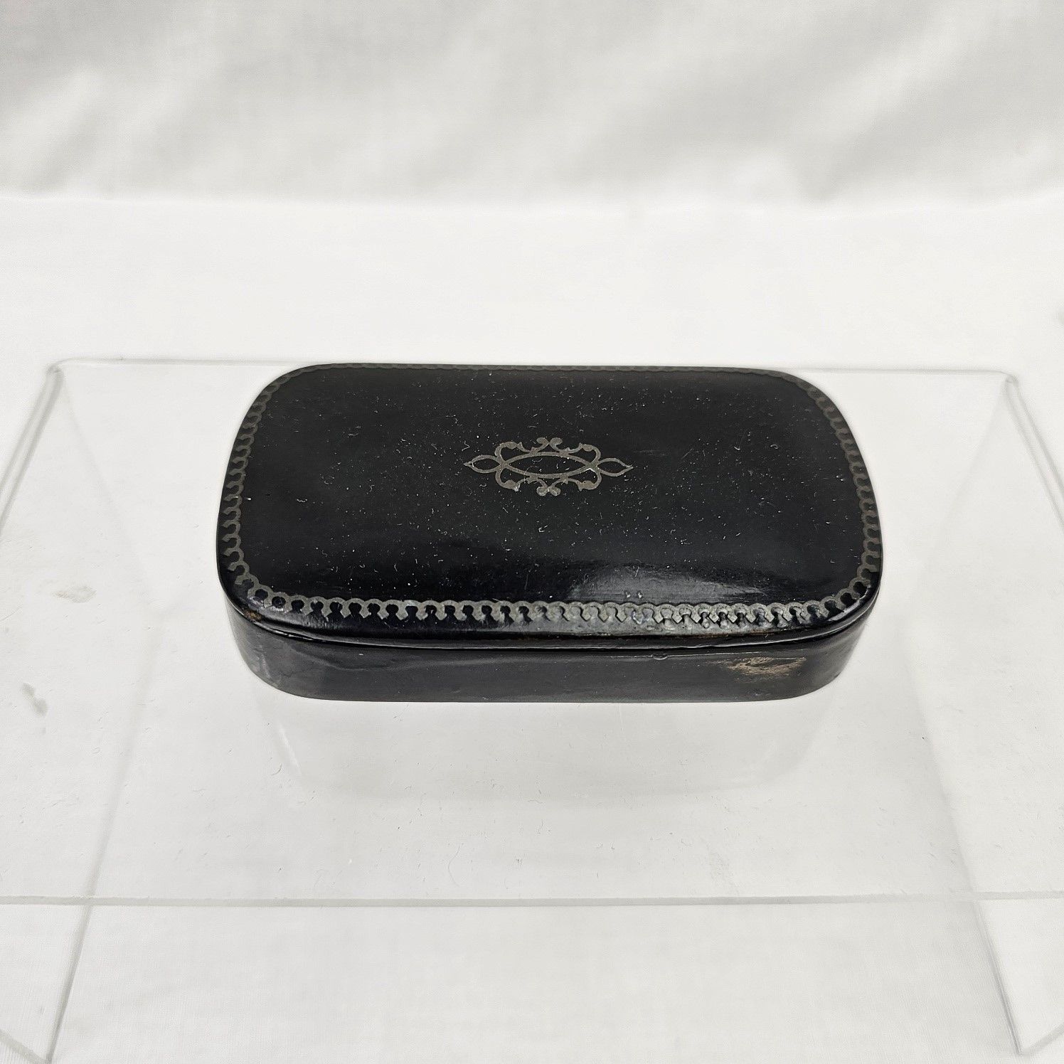 Victorian Papier Mache Snuff Box With Gun Metal Inlay