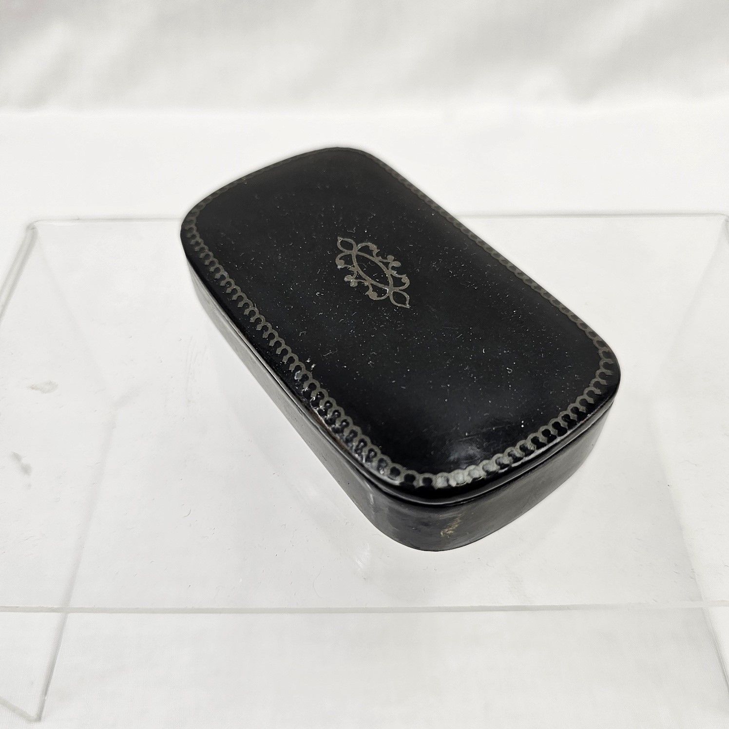 Victorian Papier Mache Snuff Box With Gun Metal Inlay - Image 8