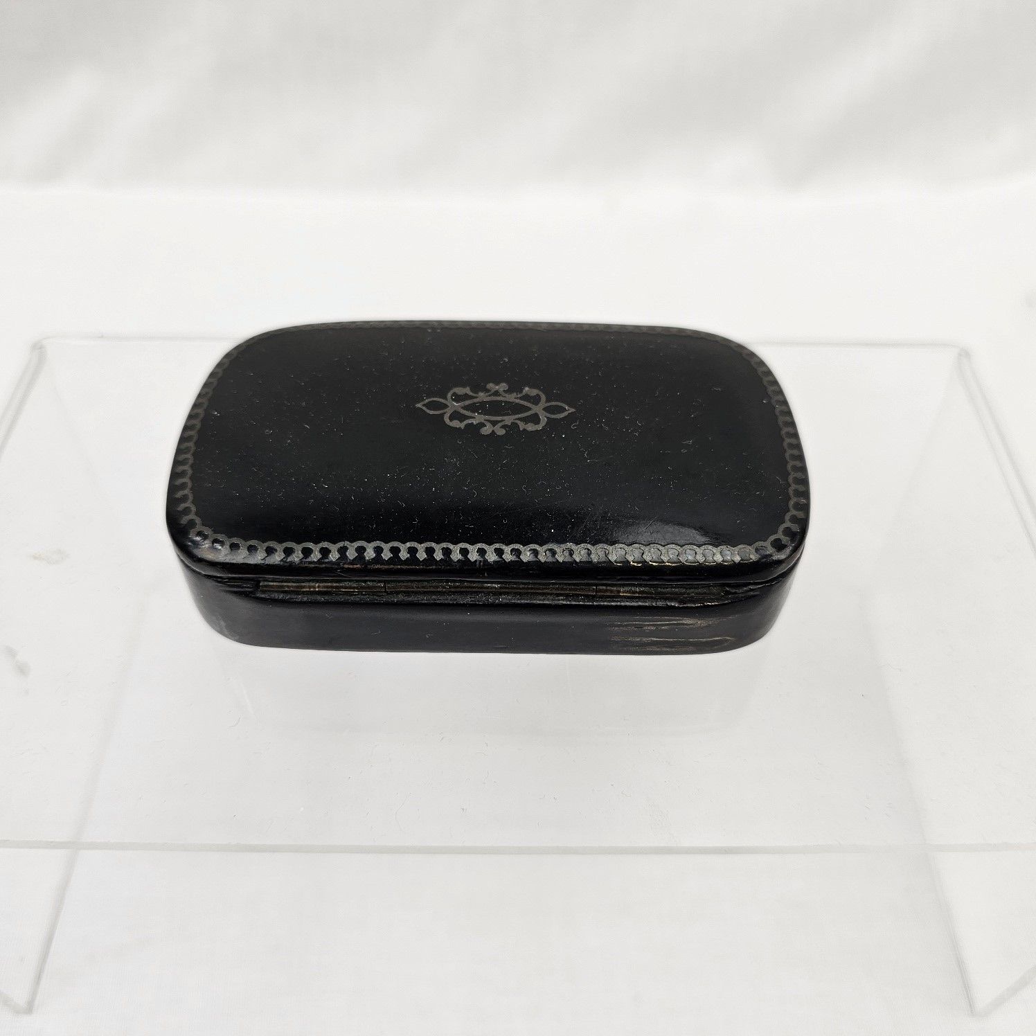 Victorian Papier Mache Snuff Box With Gun Metal Inlay - Image 6