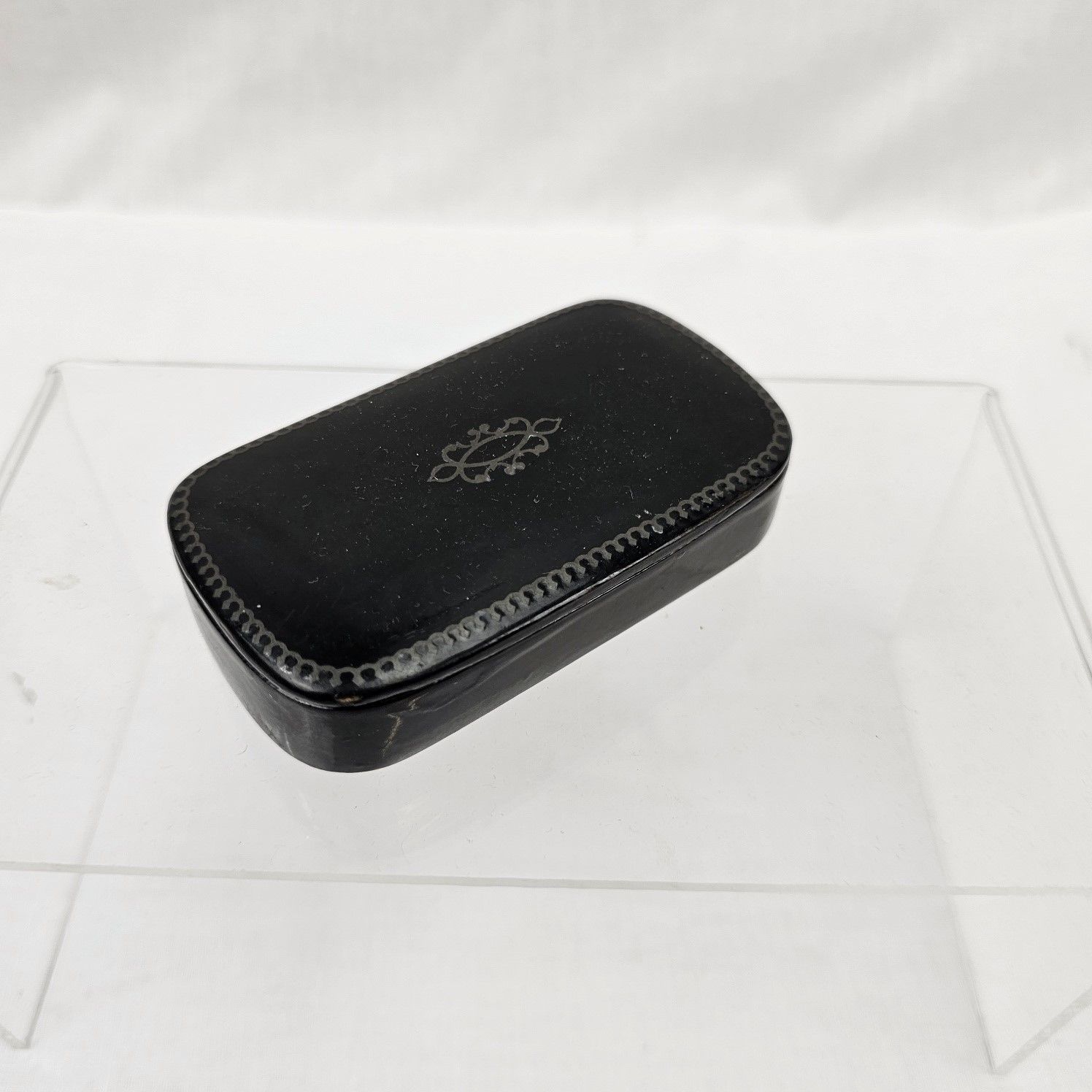 Victorian Papier Mache Snuff Box With Gun Metal Inlay - Image 4