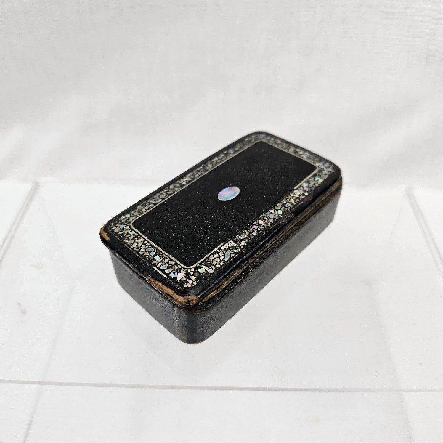 Victorian Papier Mache Snuff Box With Mother Of Pearl - Image 6