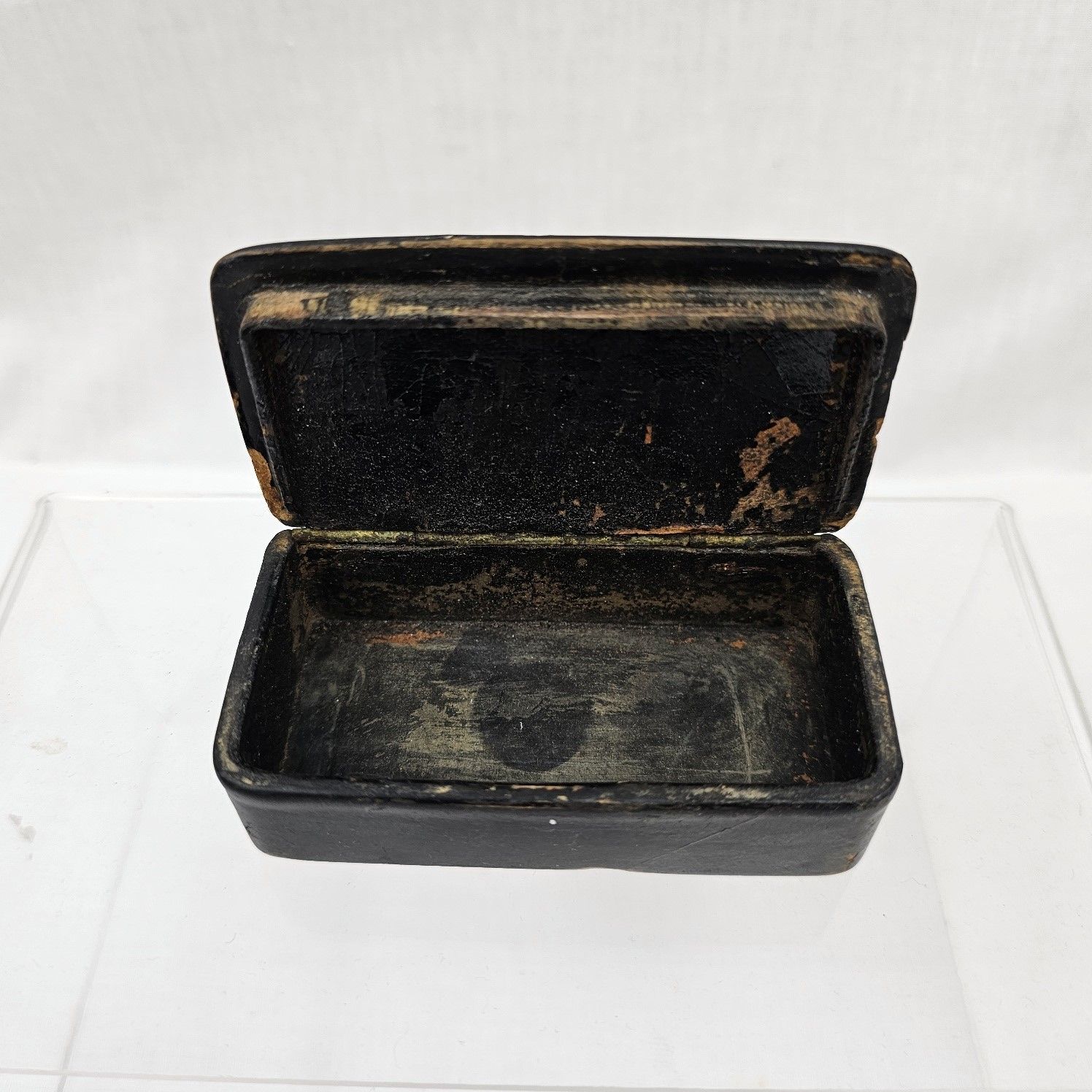 Victorian Papier Mache Snuff Box With Mother Of Pearl - Image 2