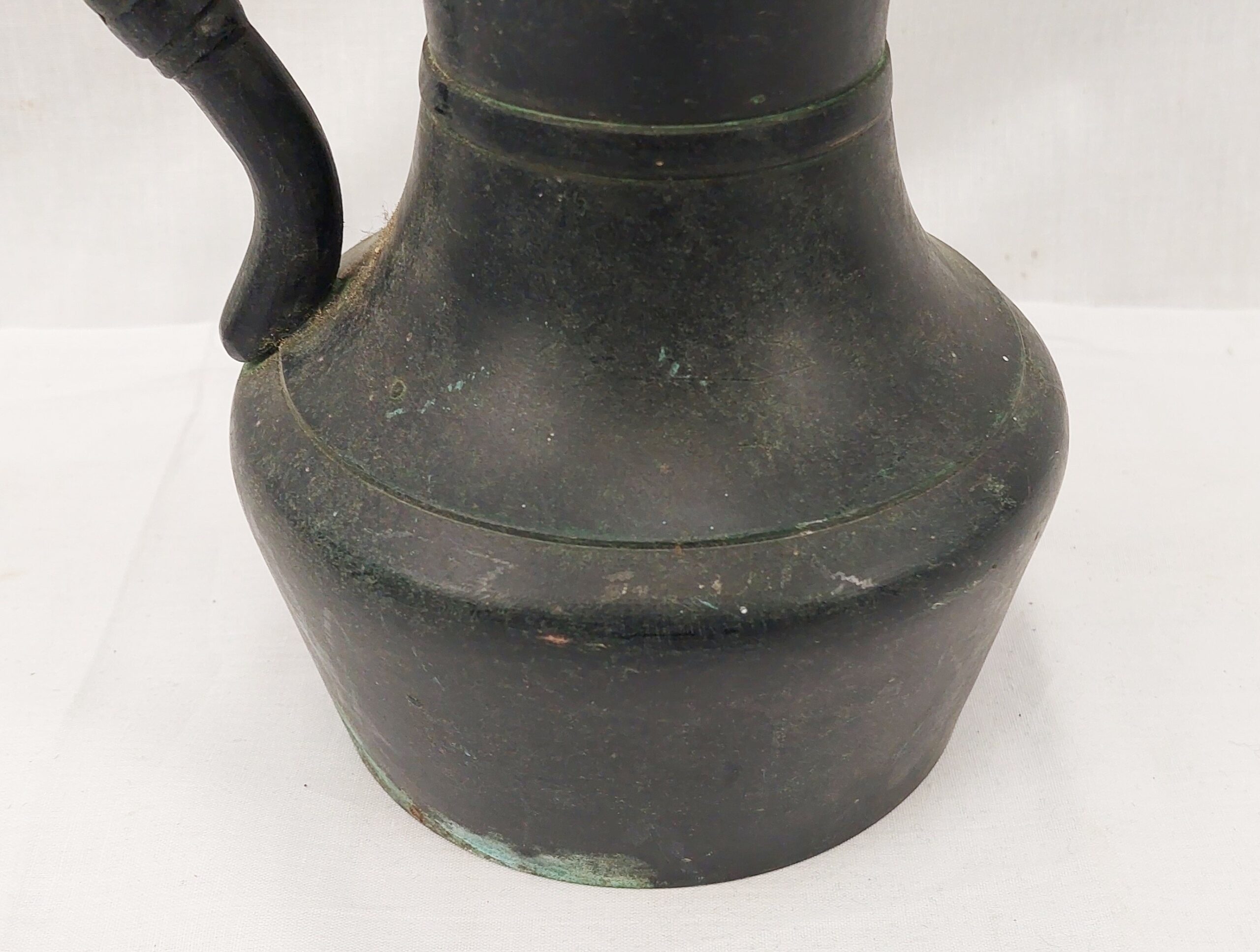 16th Century Bronze Jug - Image 9