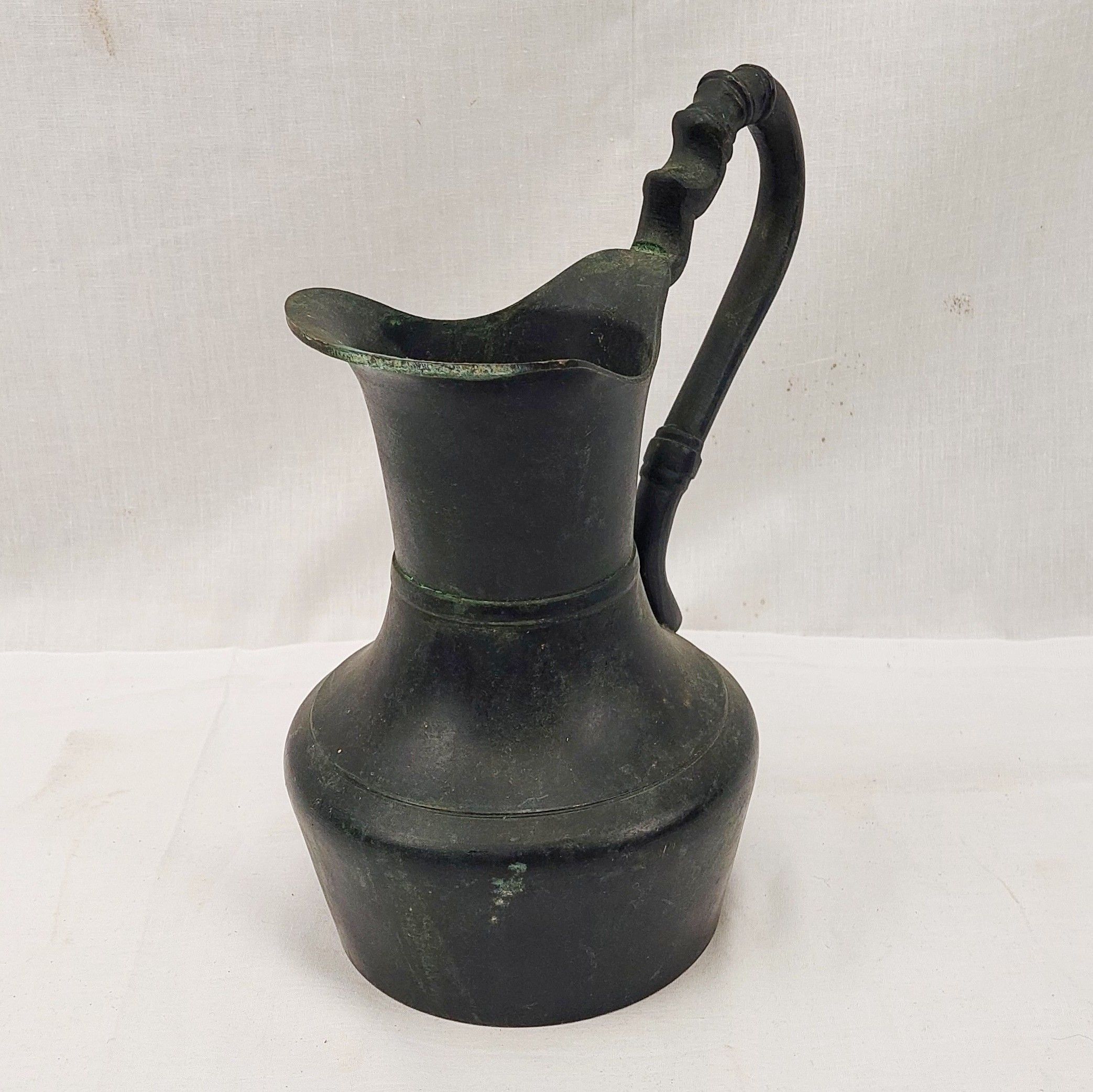 16th Century Bronze Jug - Image 2