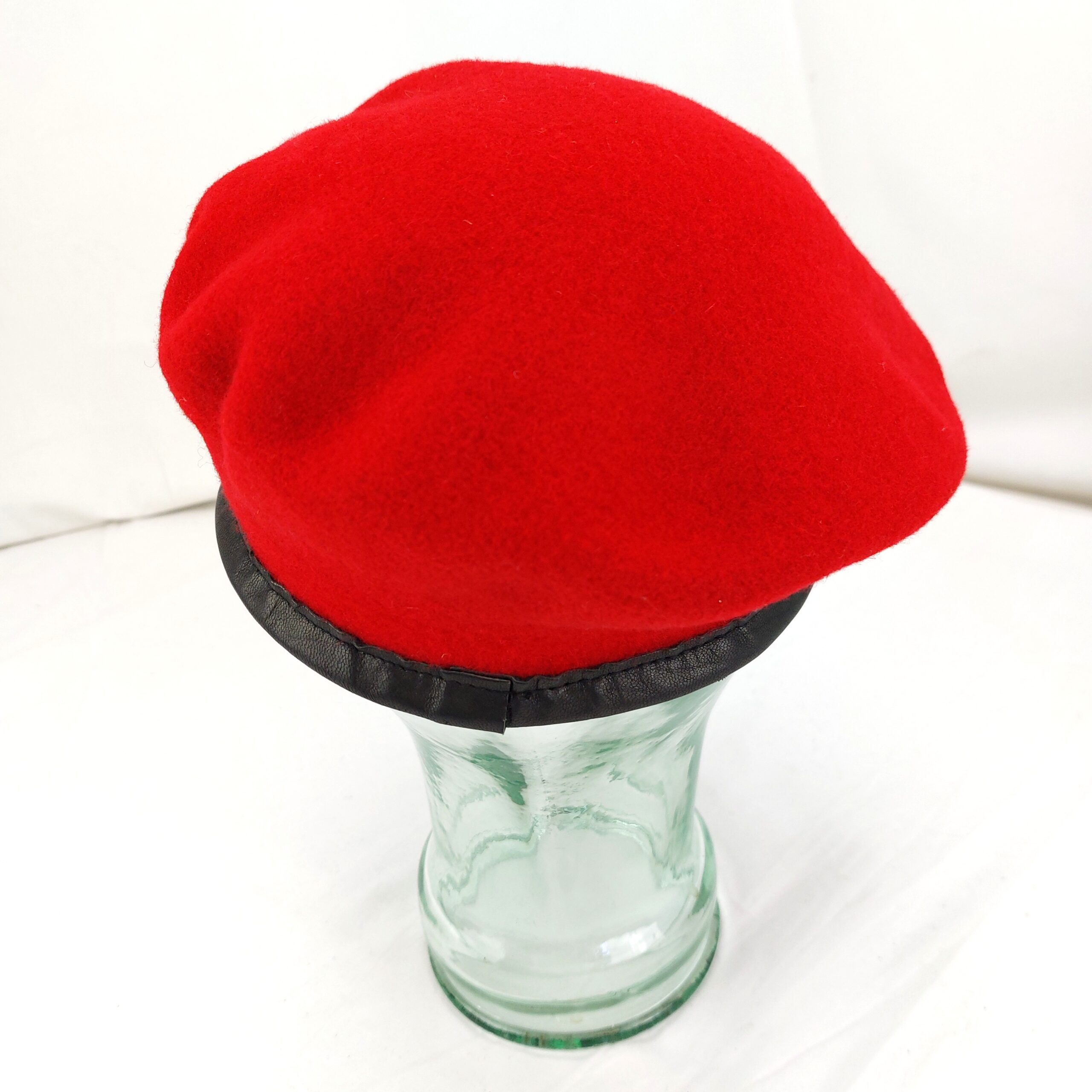British Army, Royal Military Police Red/Scarlet Beret, Unmarked - Image 3