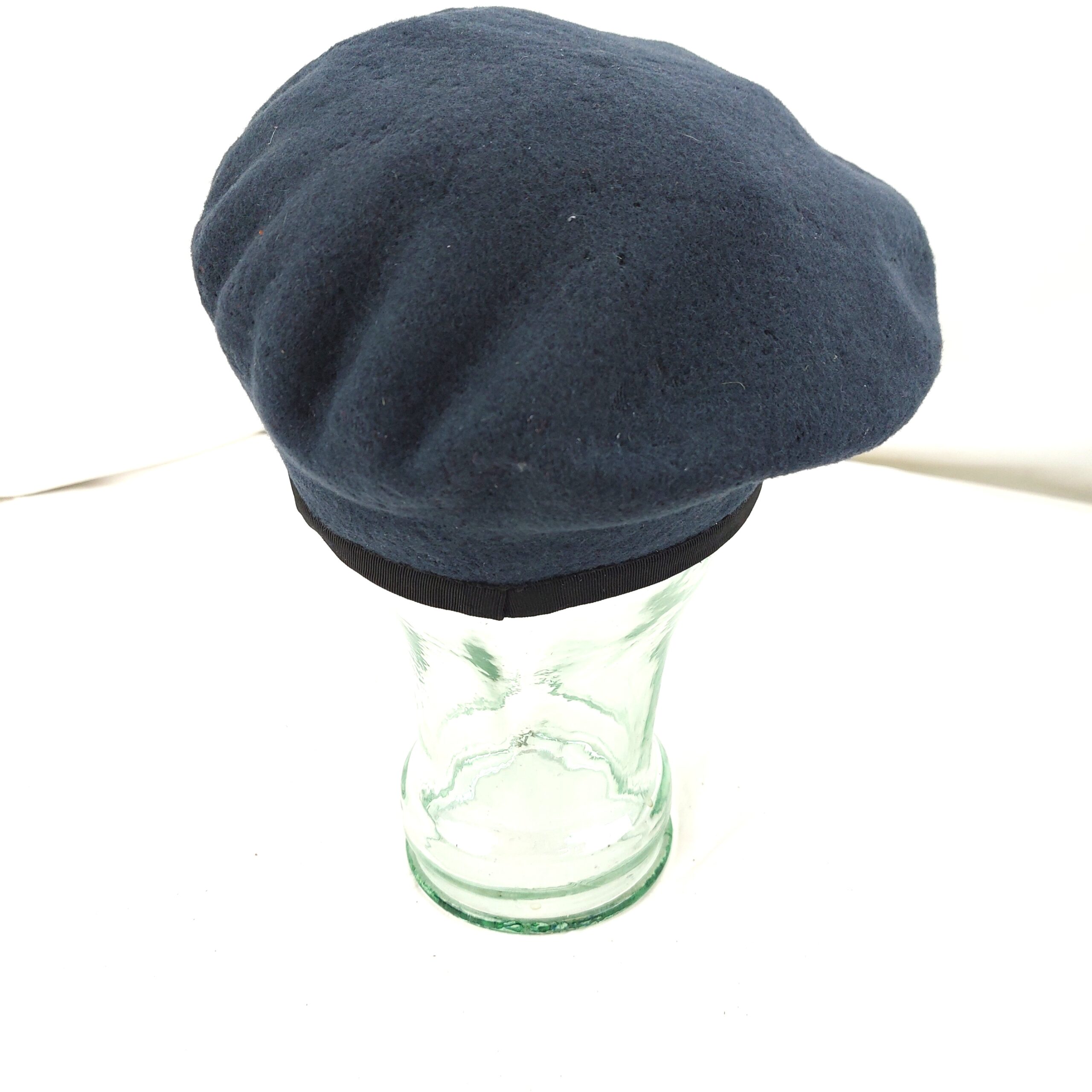 British Airforce, RAF Royal Airforce Blue Beret & White Metal Cap Badge, Beret Size 57 Made by Compton Webb, Nato Stock No: 8405-99-127-8131 - Image 3