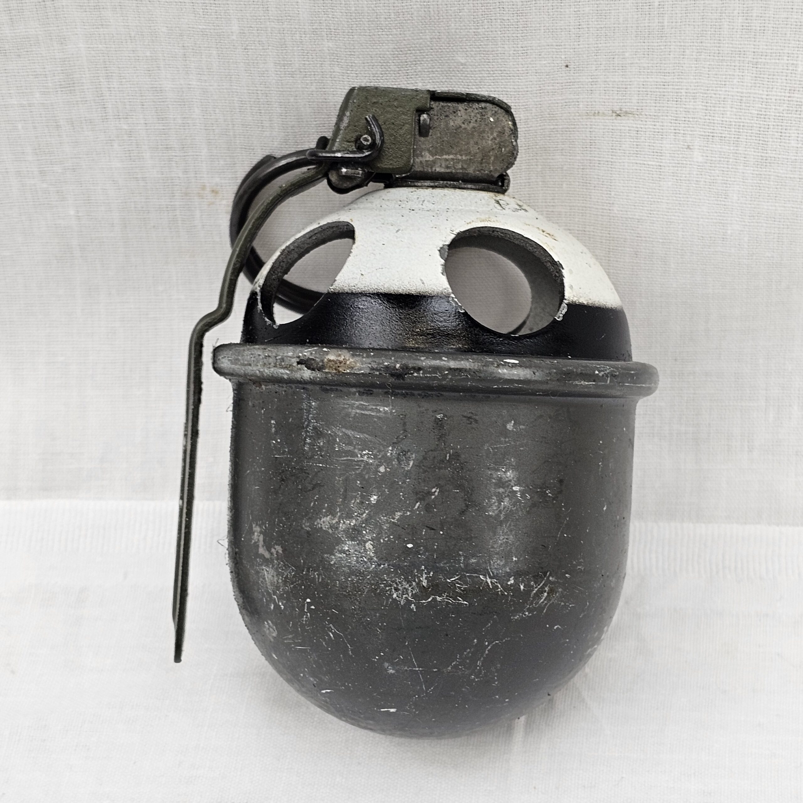 Dutch Practice Grenade Pineapple Fragmentation Grenade - Image 3