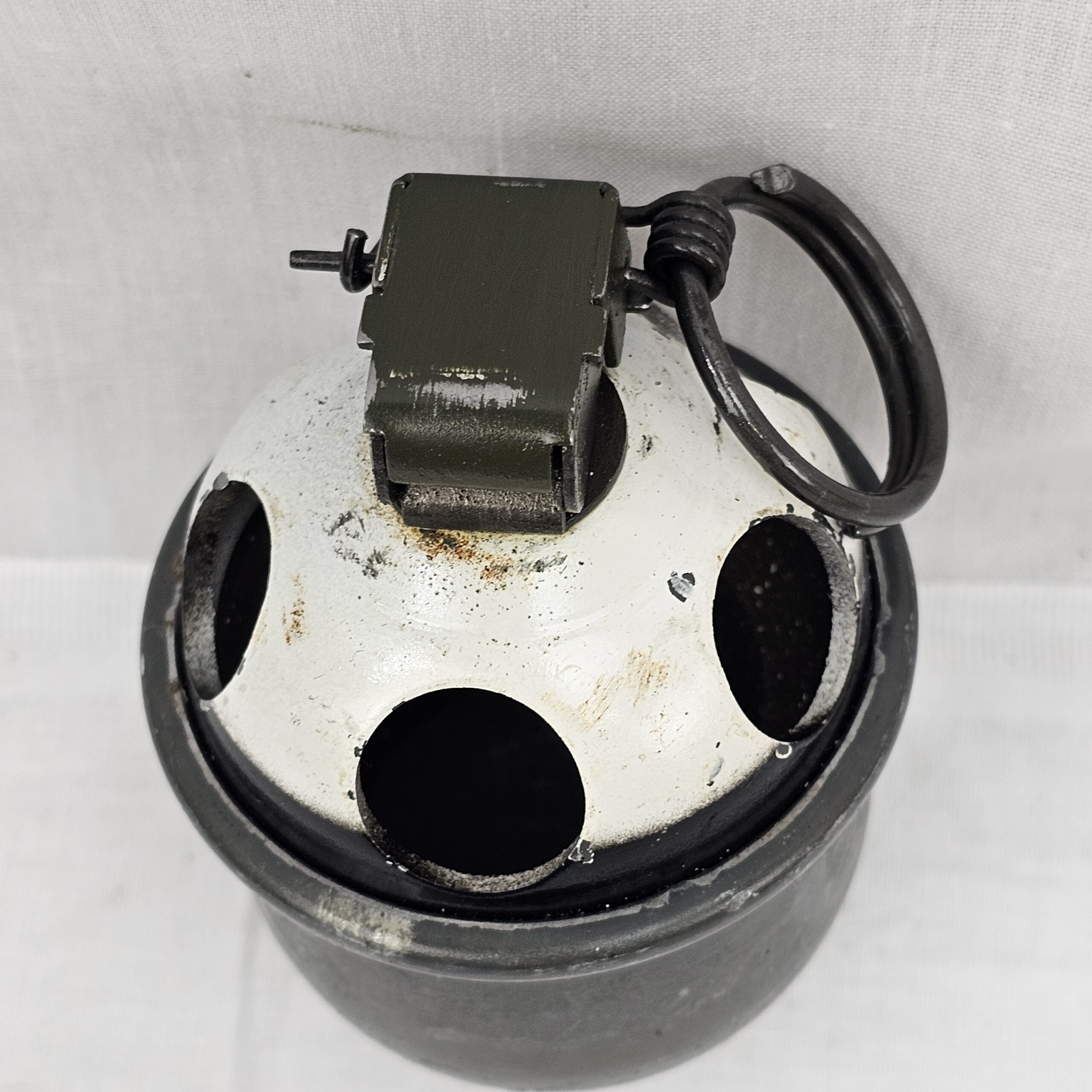 Dutch Practice Grenade Pineapple Fragmentation Grenade - Image 5