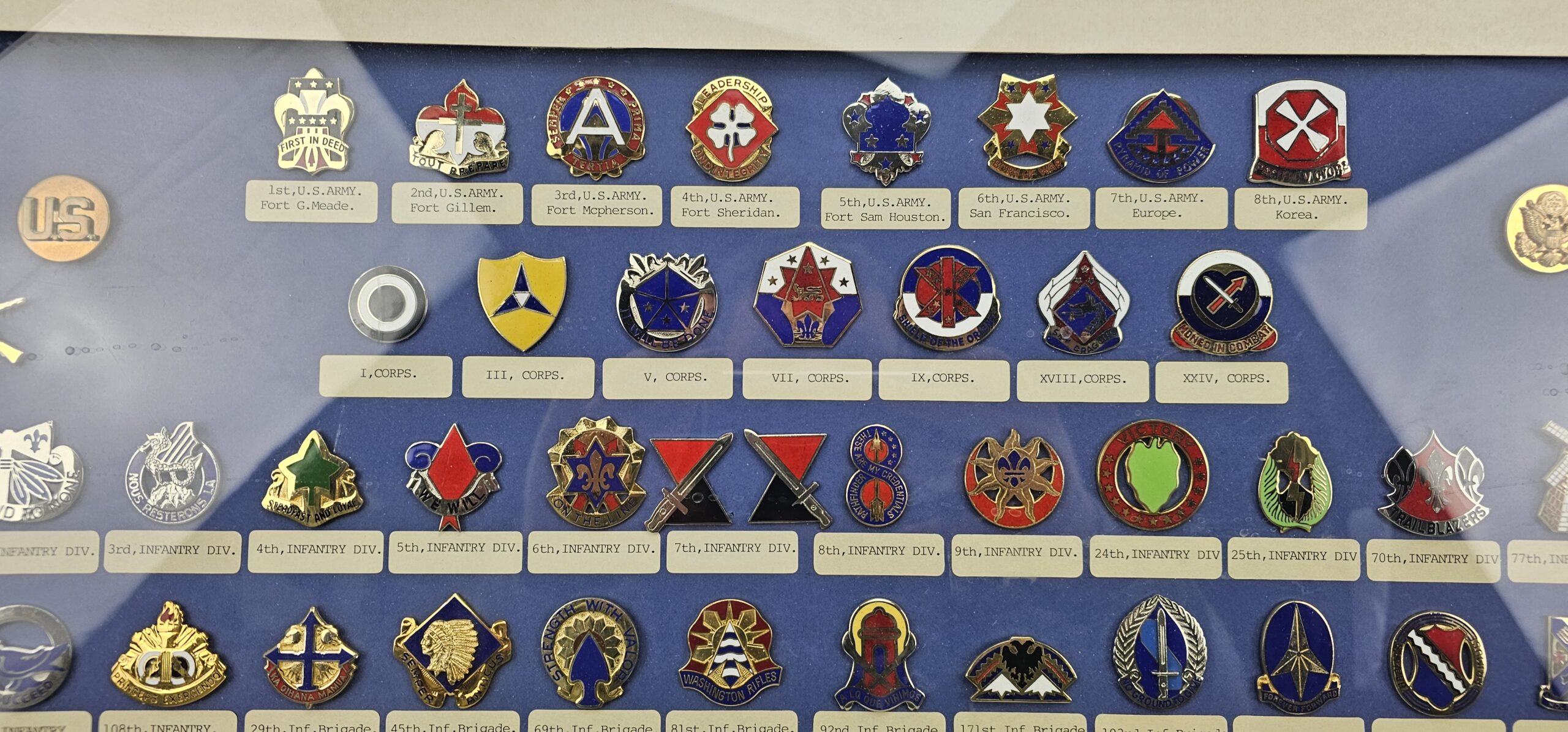 Framed Display Of US Infantry Badges - Image 3