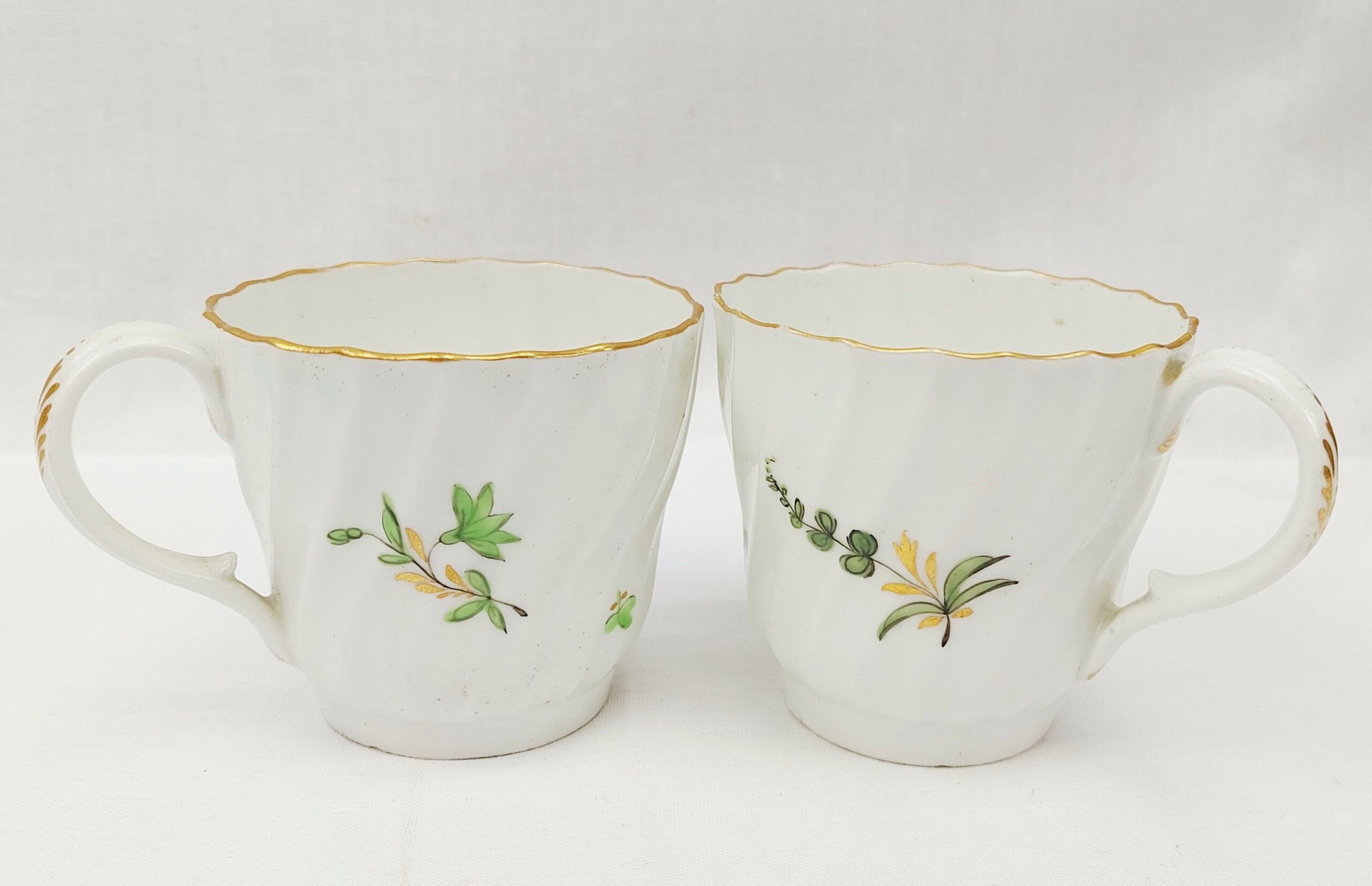 Pair of Worcester Spiral Fluted Cups & Saucers c1785 - Image 2