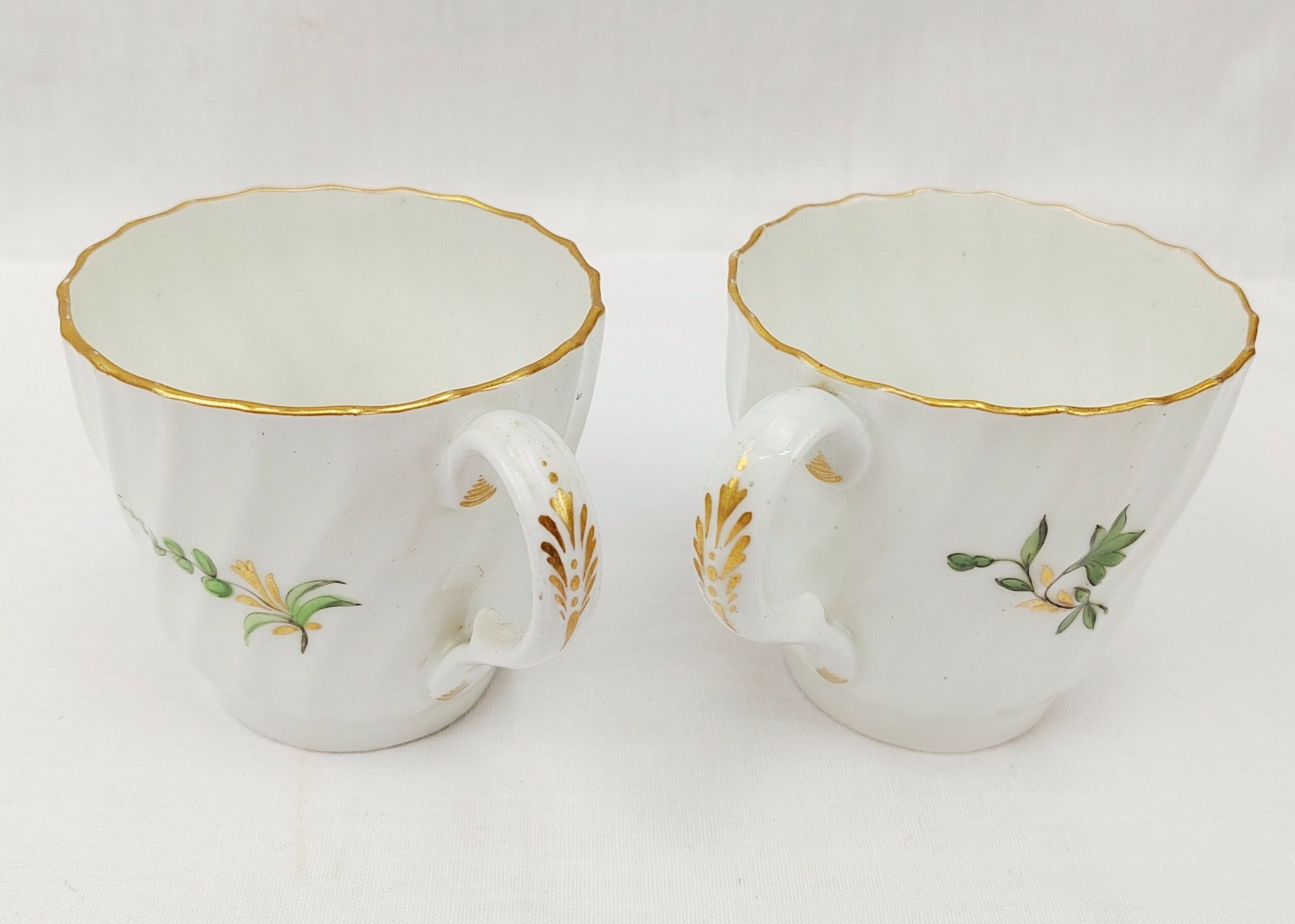 Pair of Worcester Spiral Fluted Cups & Saucers c1785 - Image 4
