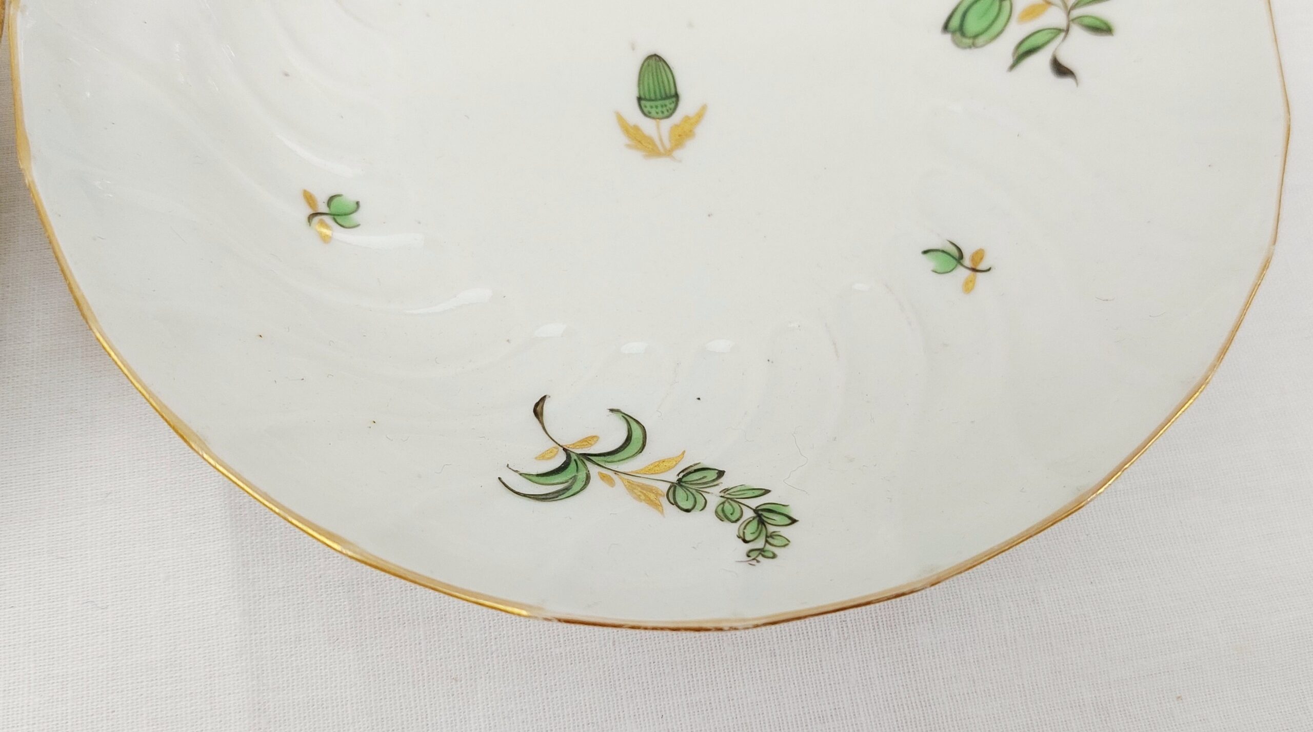 Pair of Worcester Spiral Fluted Cups & Saucers c1785 - Image 9