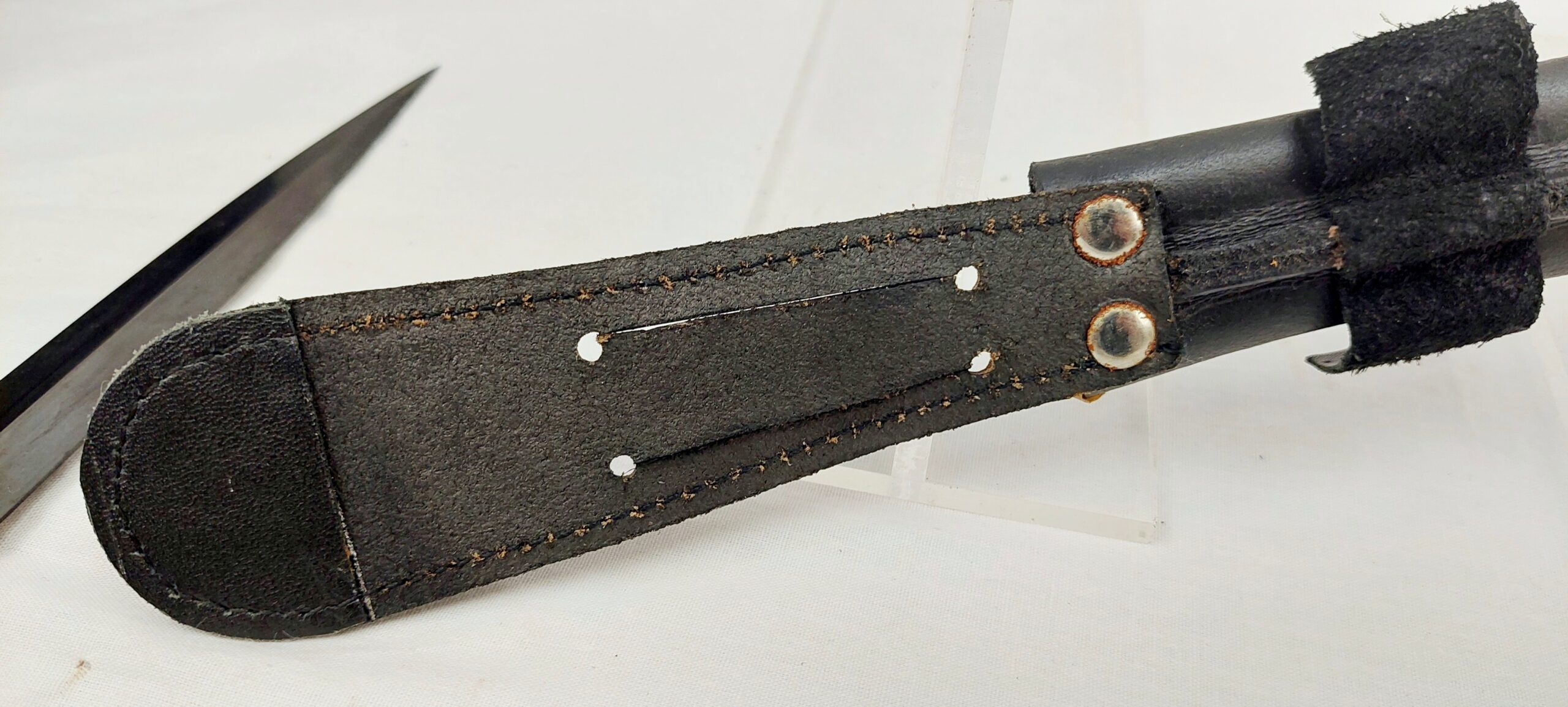 Modern Copy Of 3rd Pattern Fairbairn Sykes Commando Knife - Image 4