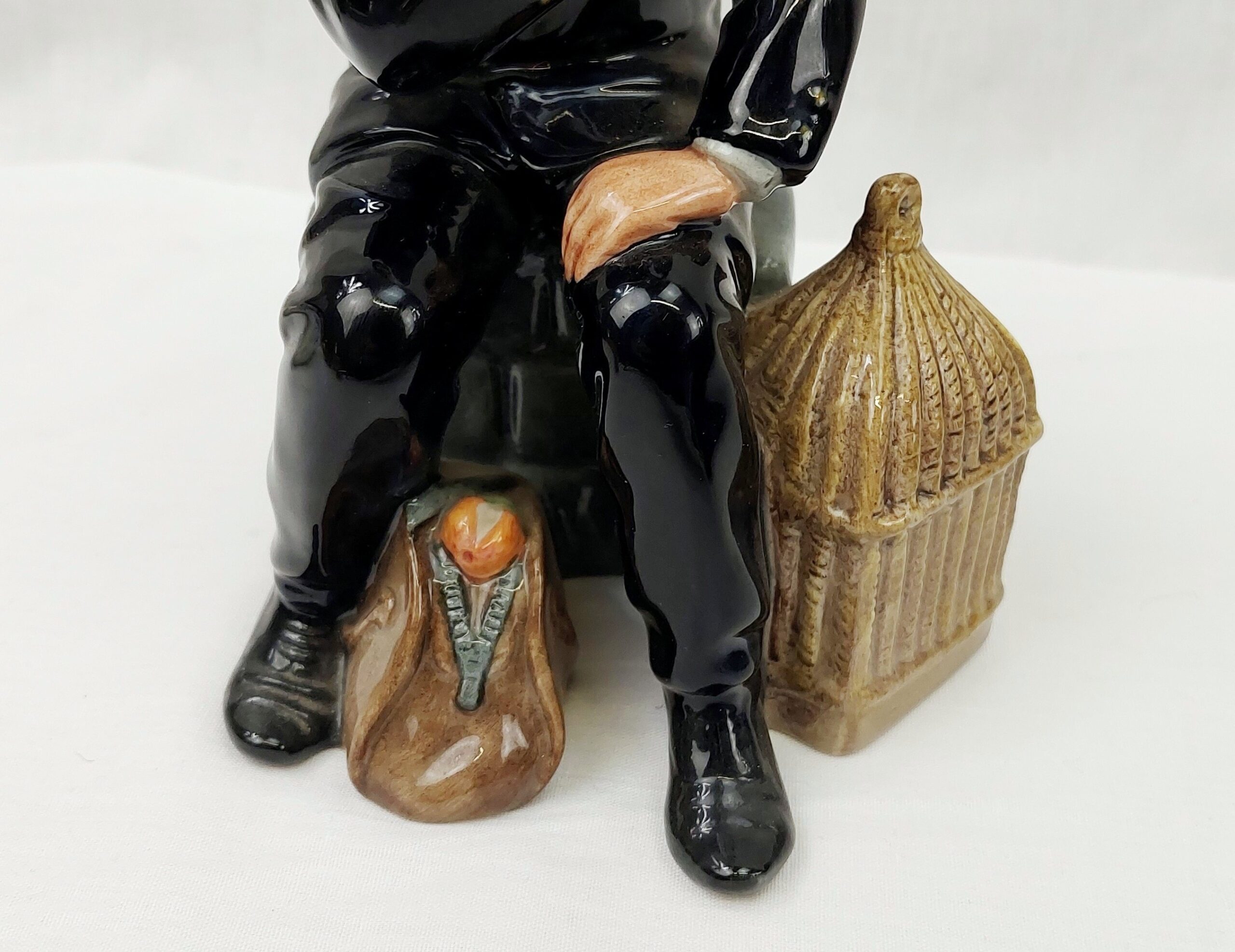 Royal Doulton Shore Leave HN 2254 Figurine - Image 4