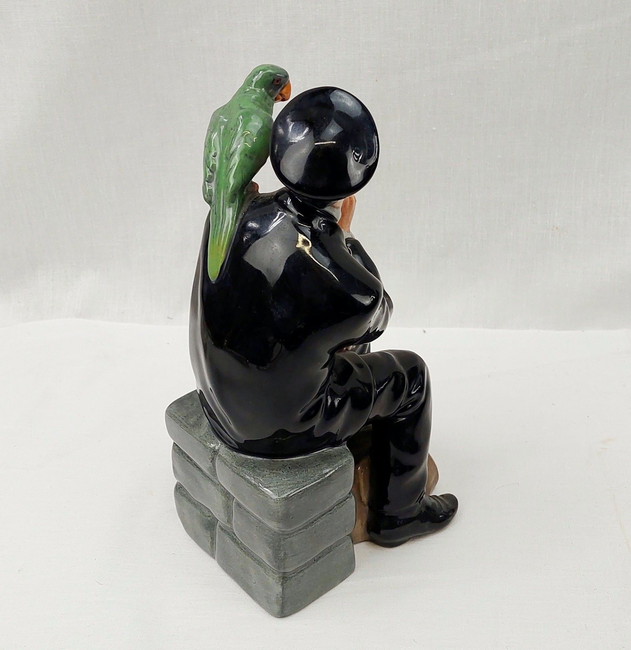 Royal Doulton Shore Leave HN 2254 Figurine - Image 3