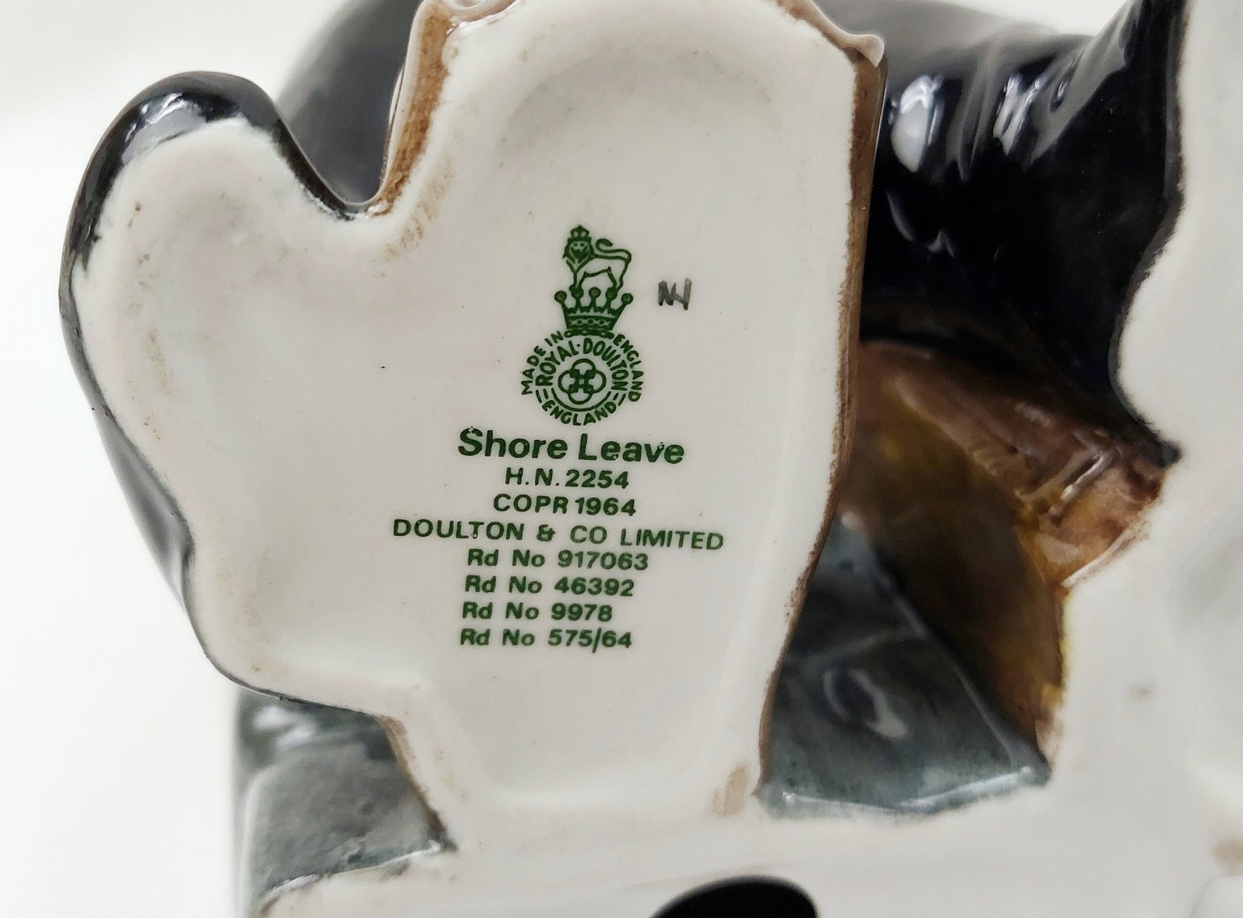 Royal Doulton Shore Leave HN 2254 Figurine - Image 5