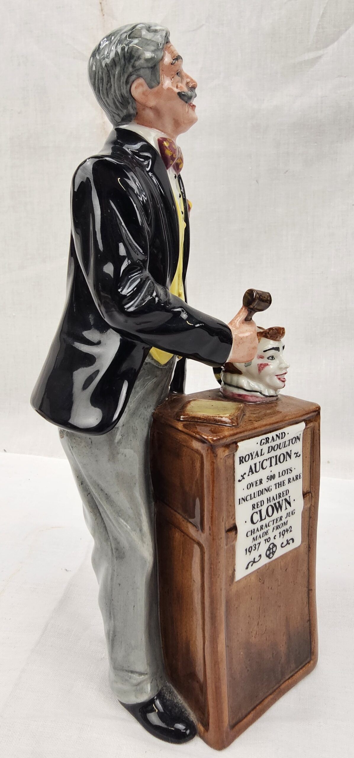 Royal Doulton The Auctioneer HN 2988 Figurine - Image 2