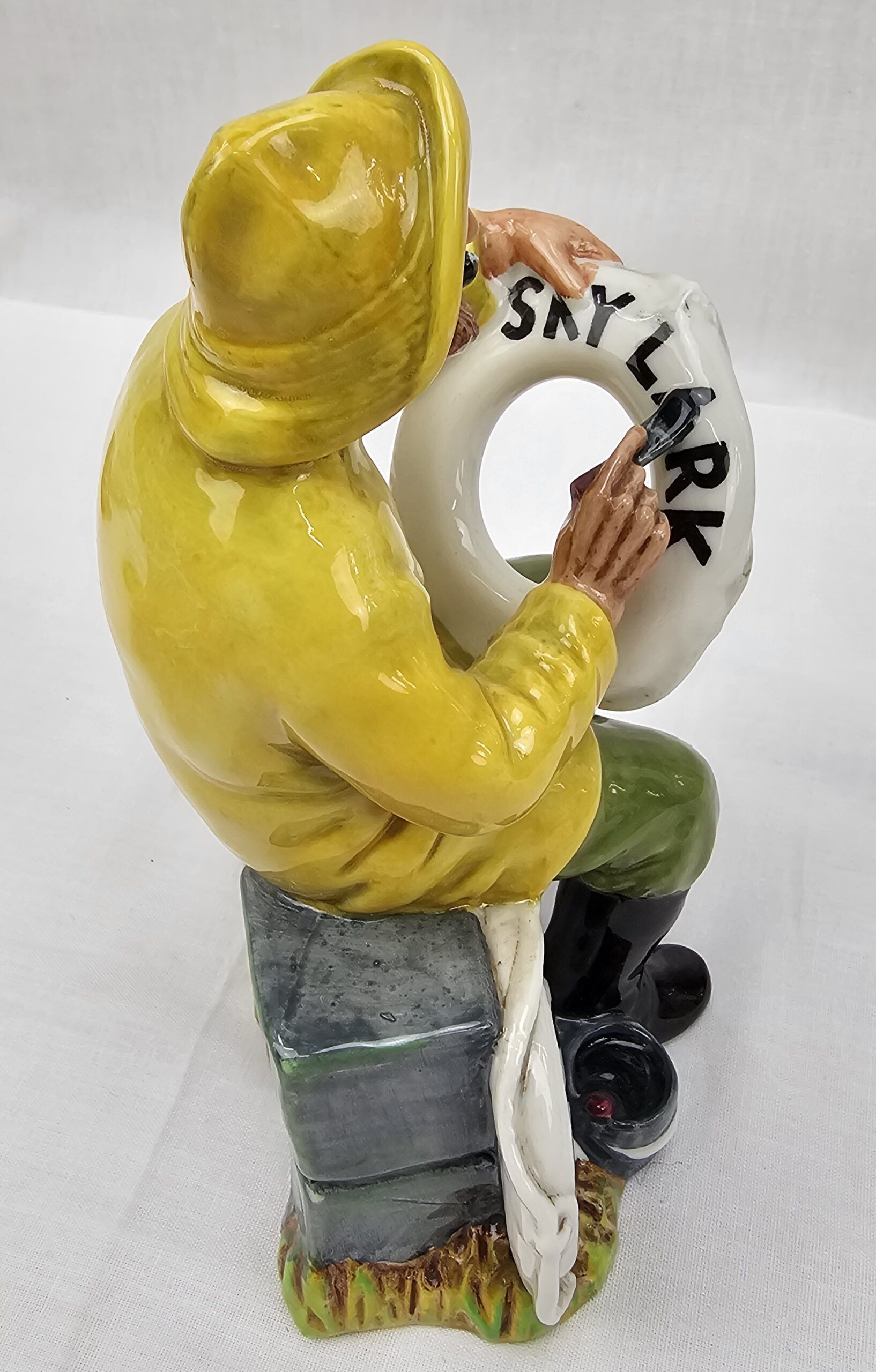 Royal Doulton The Boatman HN 2417 Figurine - Image 2