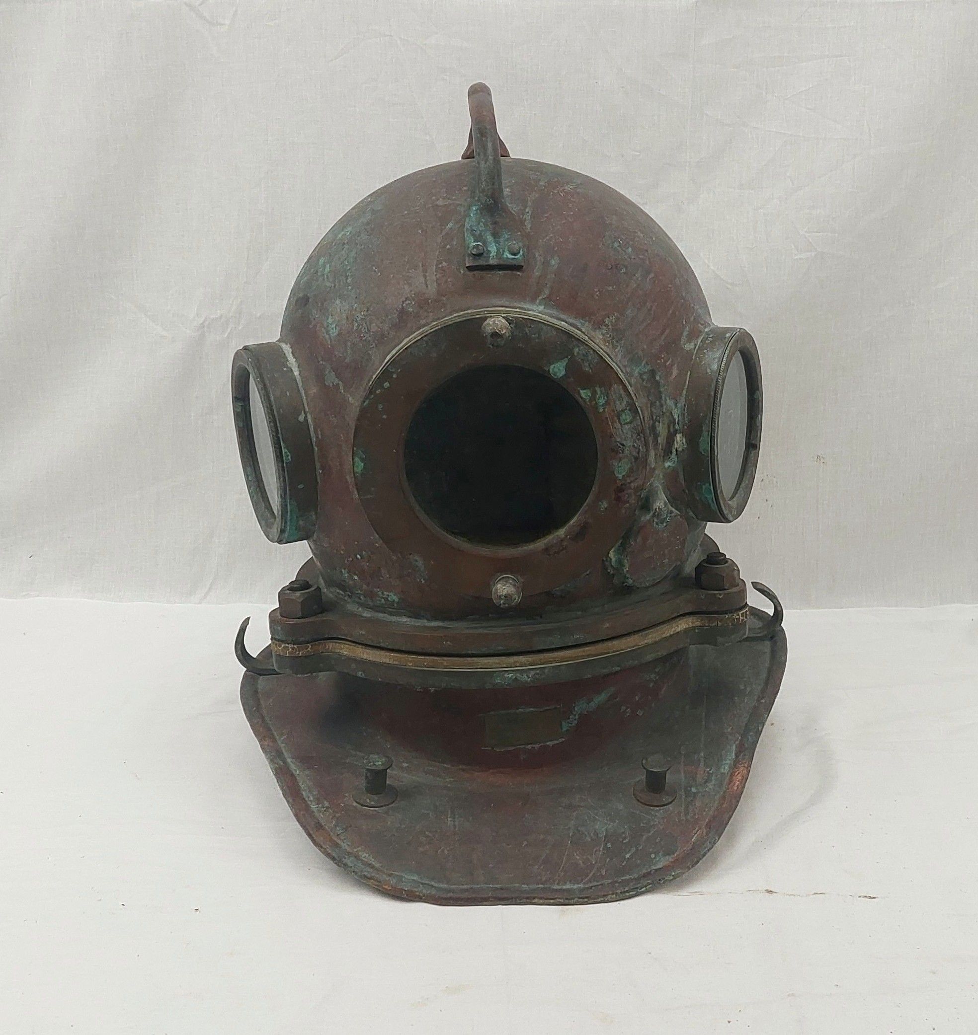 Russian 1974 Copper 3 Bolt Diving Helmet - Image 2