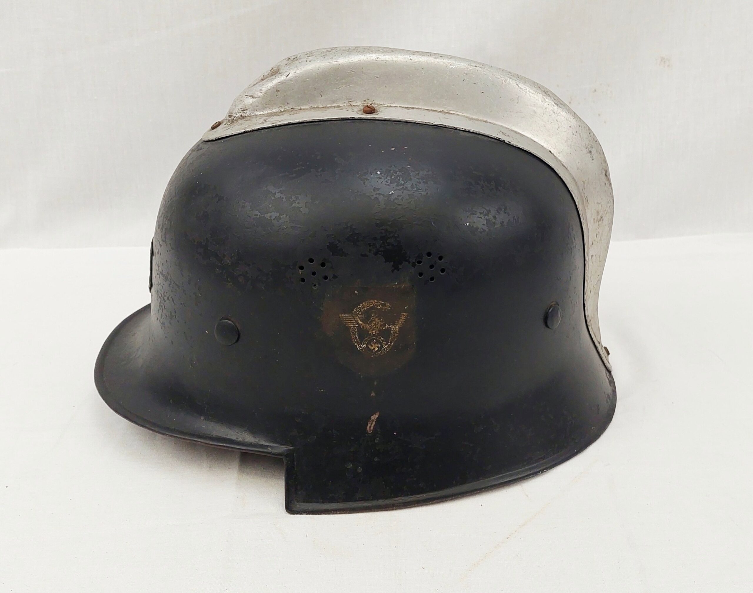 WW2 German 3rd Pattern Firemans Helmet From Hamburg - Image 2