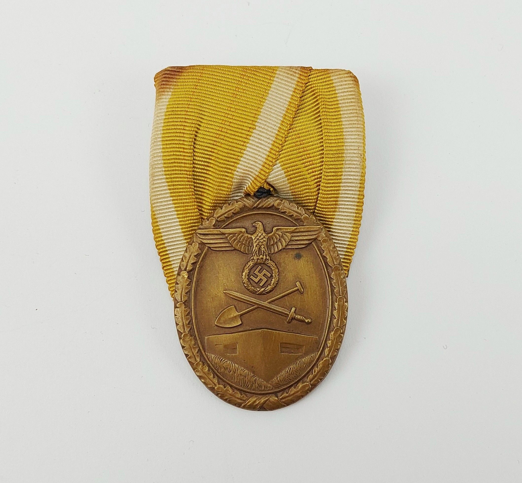 WW1 German Court Mounted West Wall Medal