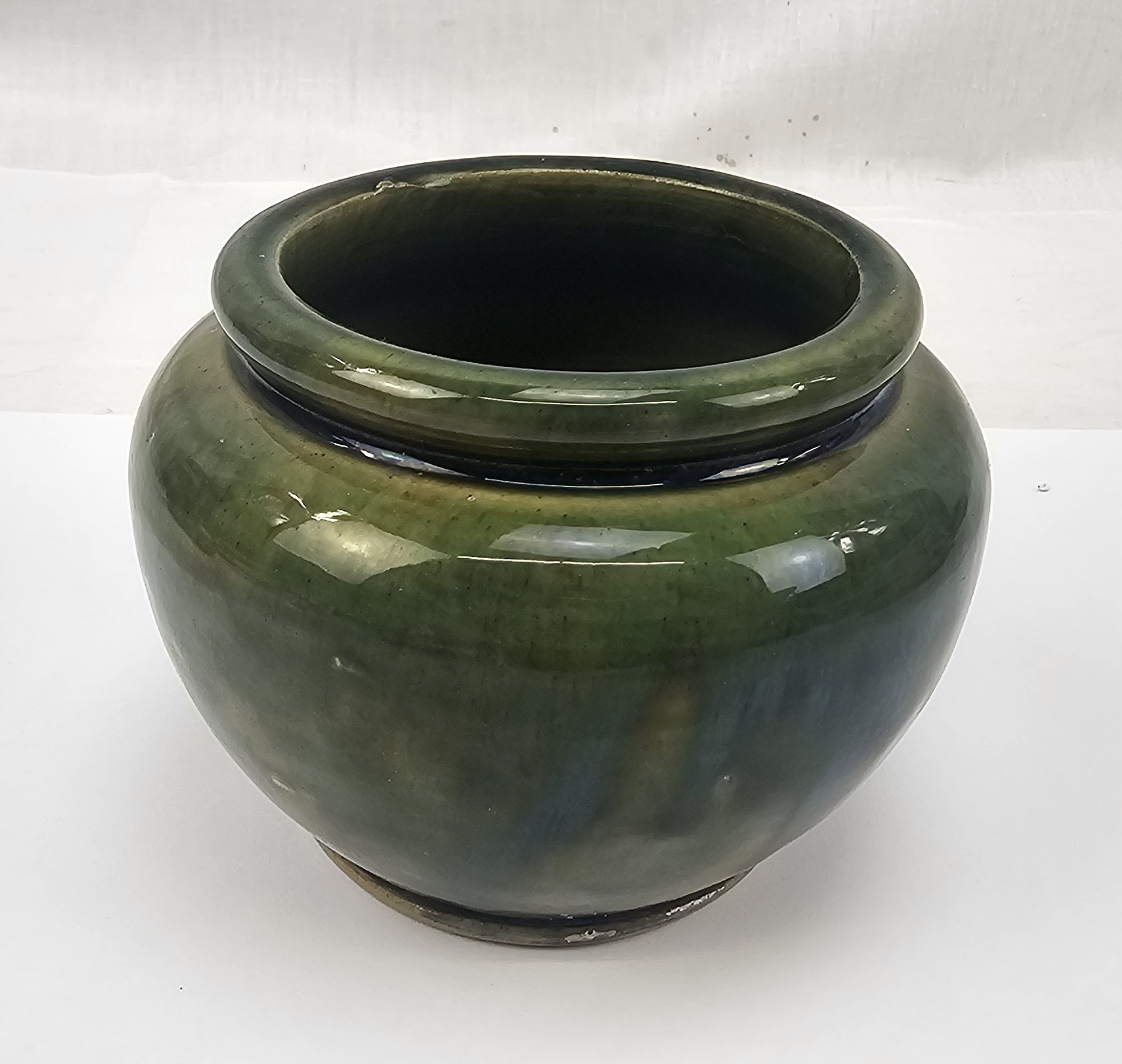 1970s Farnham Pottery Studio Green Glazed Small Pot - Image 2