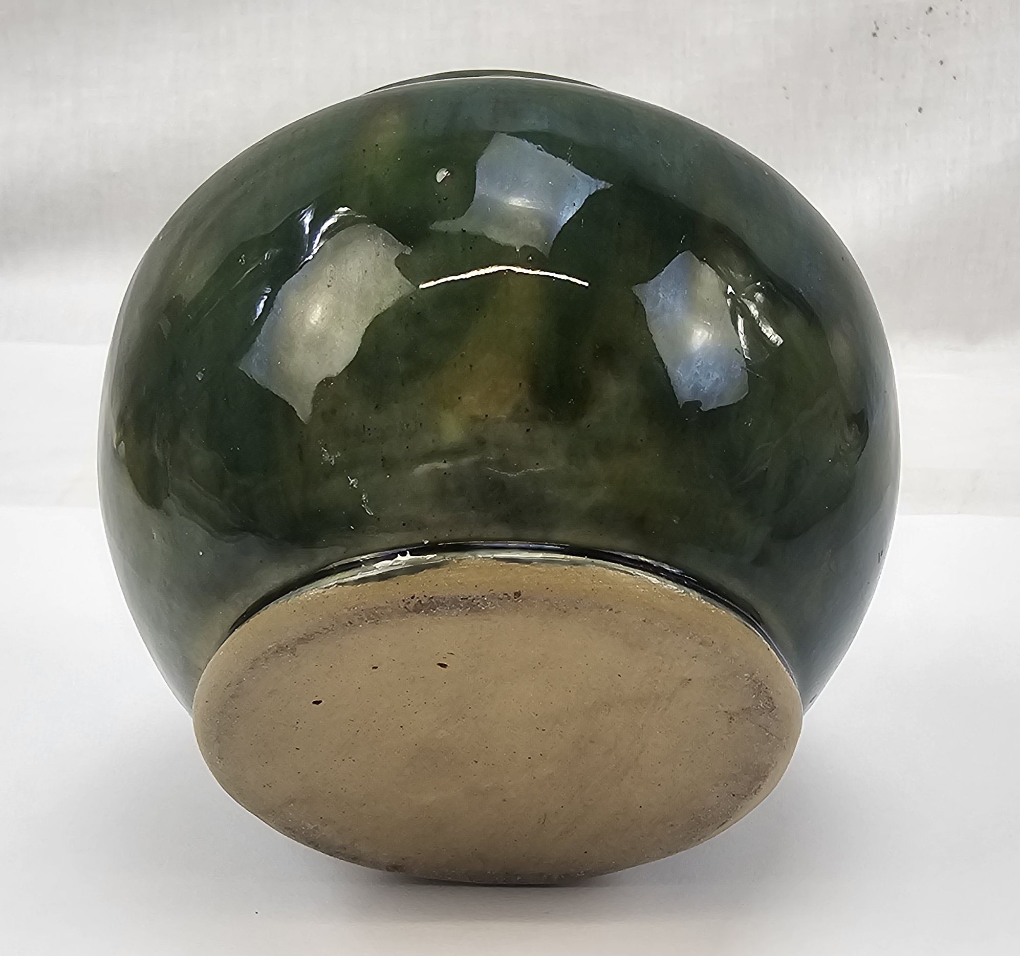 1970s Farnham Pottery Studio Green Glazed Small Pot - Image 3