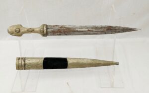 19th Century Caucasian Khanjali Dagger With Silver Grip And Scabbard