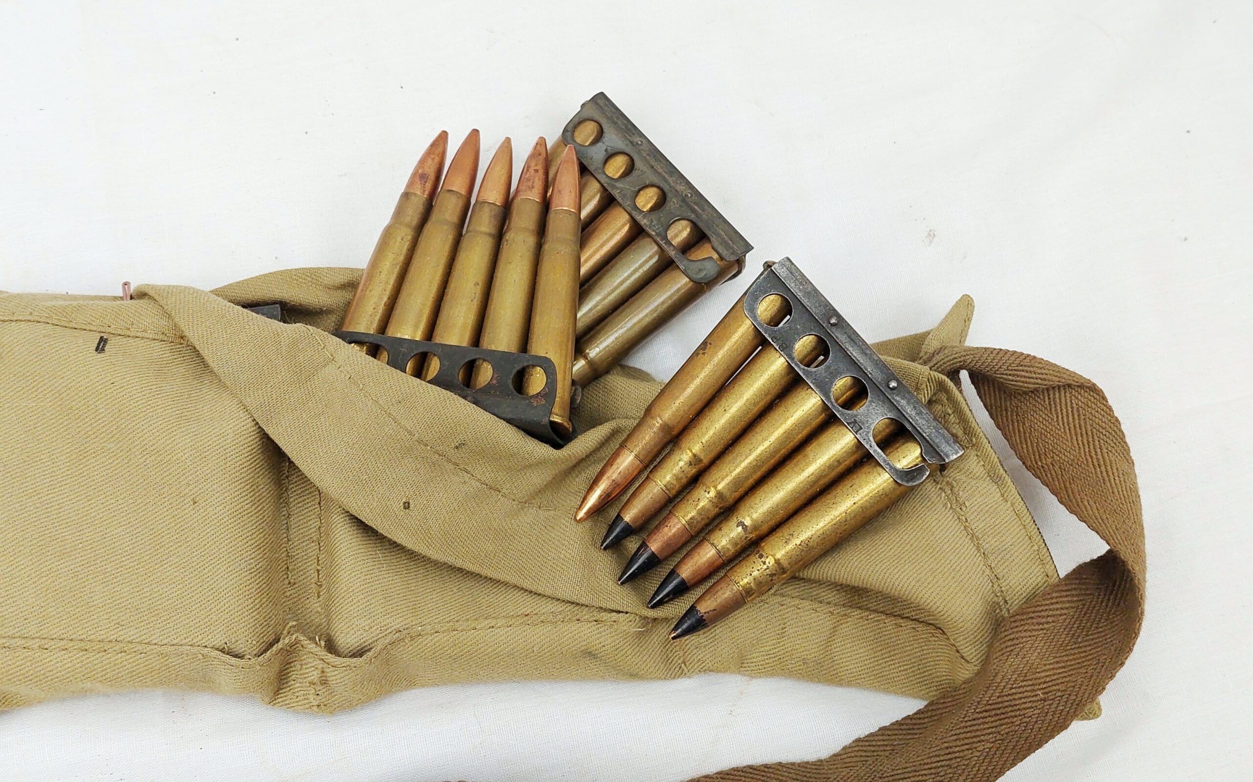British WW2 303 Ammunition Bandolier with 34 Rounds (7 Clips, one missing a round) - Image 3