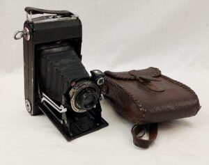 Cased Zeiss Ikon Nettar Camera