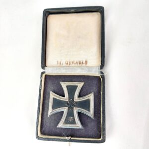 German, WW2, Third Reich Iron Cross 1939, 1st Class. (Eisernes Kreutz 1 Klasse), Maker Marked 20 for C.F. Zimmerman Pforzheim, with Original Box named W. Herhold