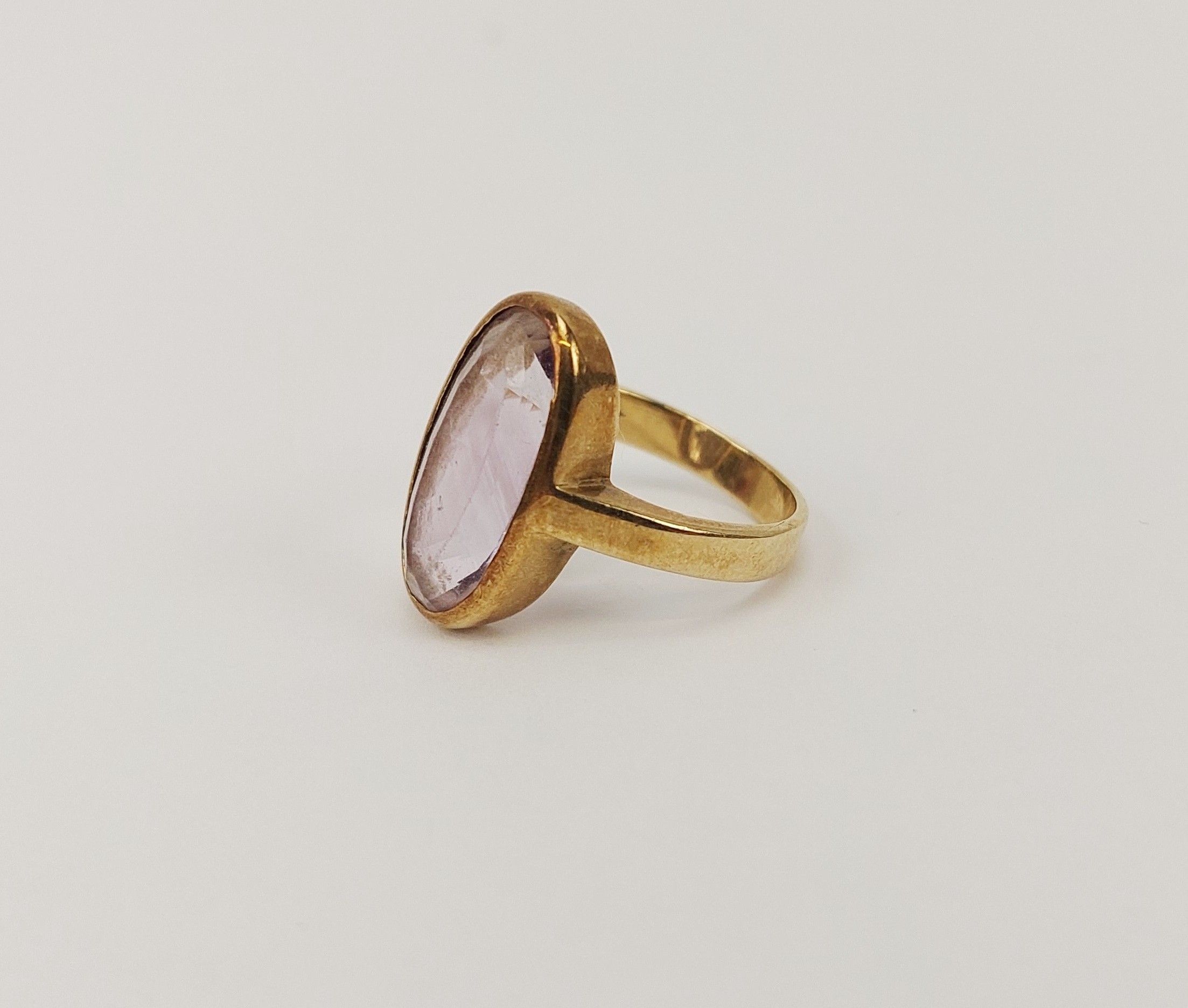 9ct Gold Amethyst Ring UK Size N+, US 7