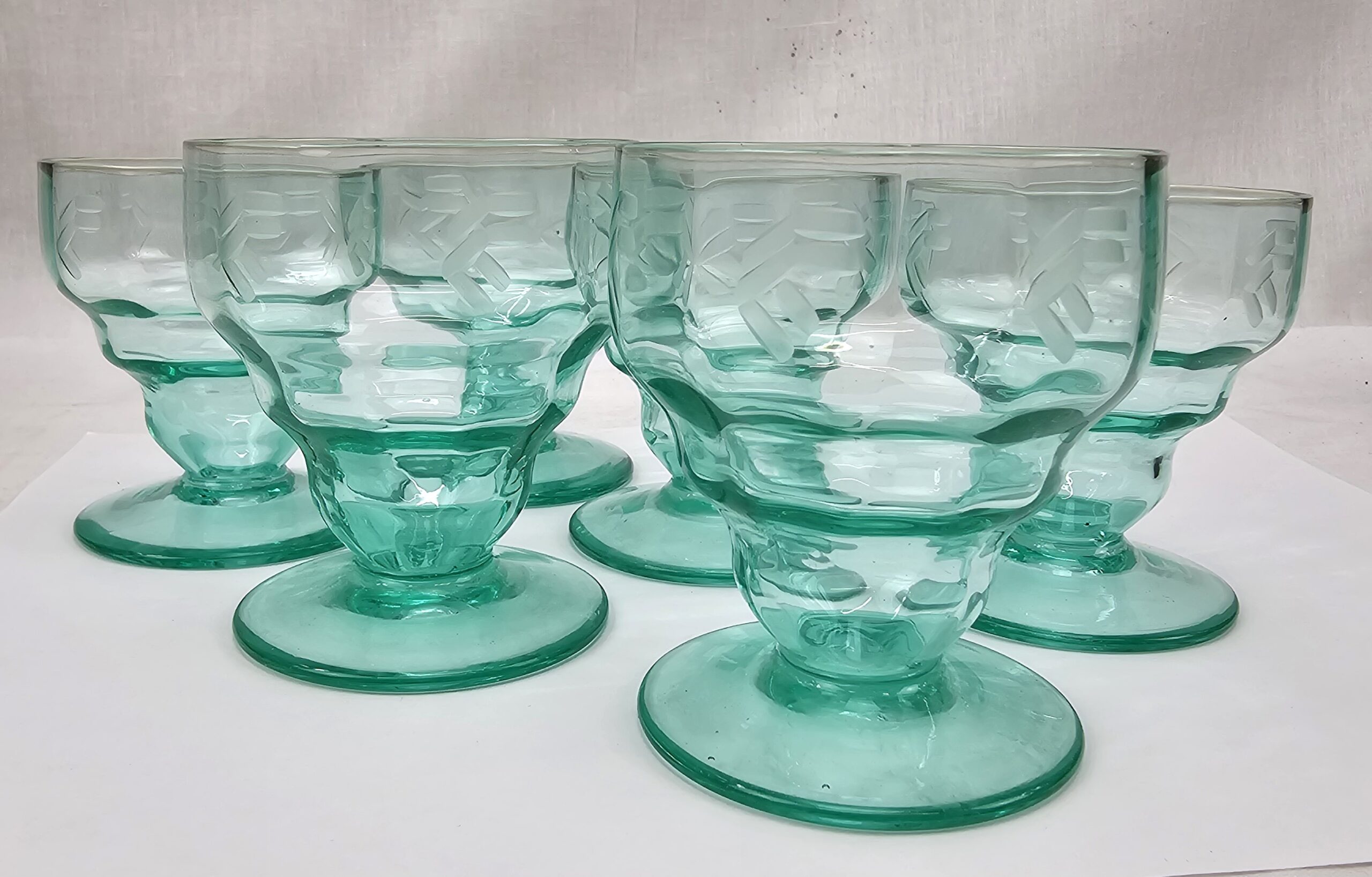 Set Of 6 1920s Art Deco Uranium Glass Wine Goblets