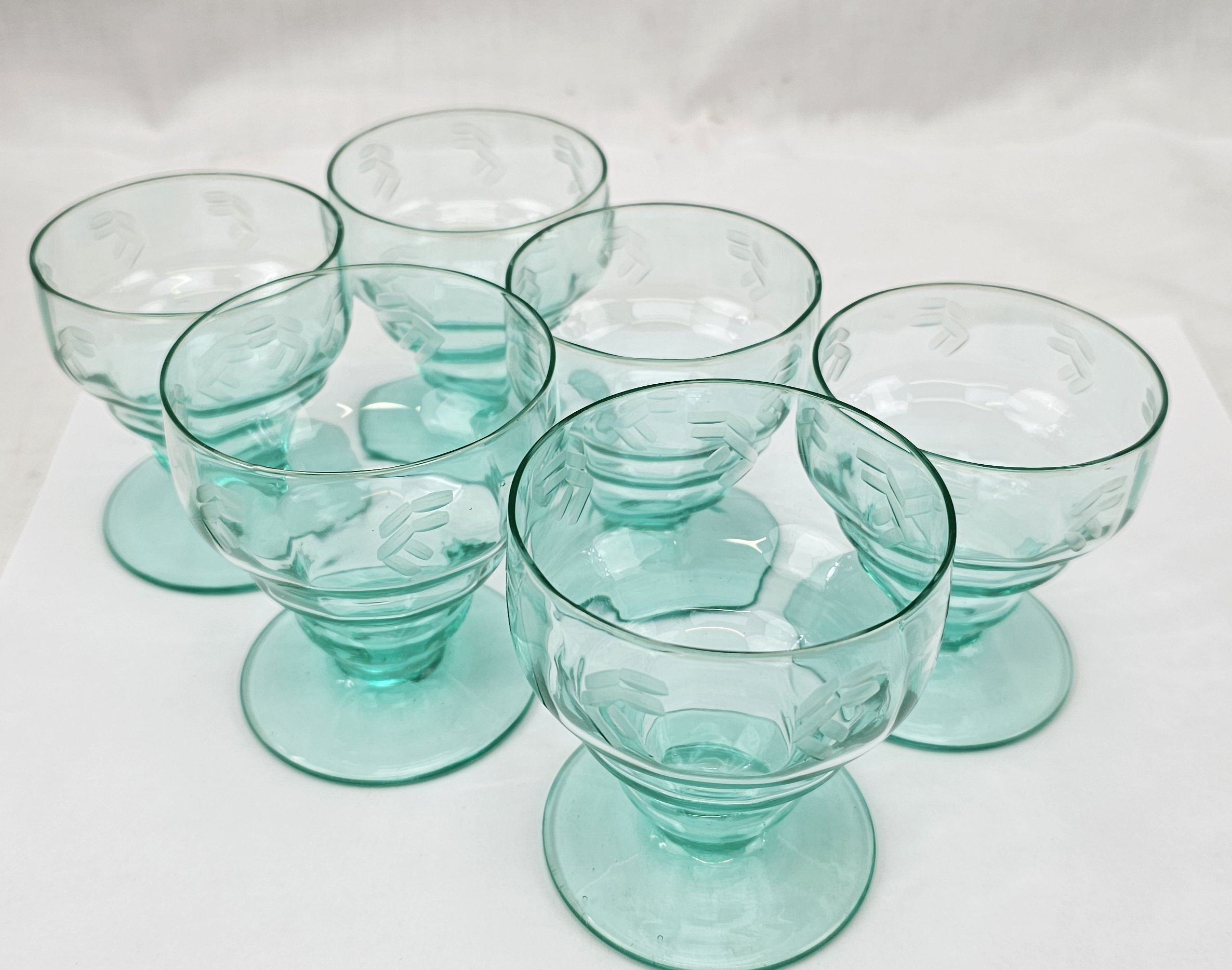 Set Of 6 1920s Art Deco Uranium Glass Wine Goblets - Image 4