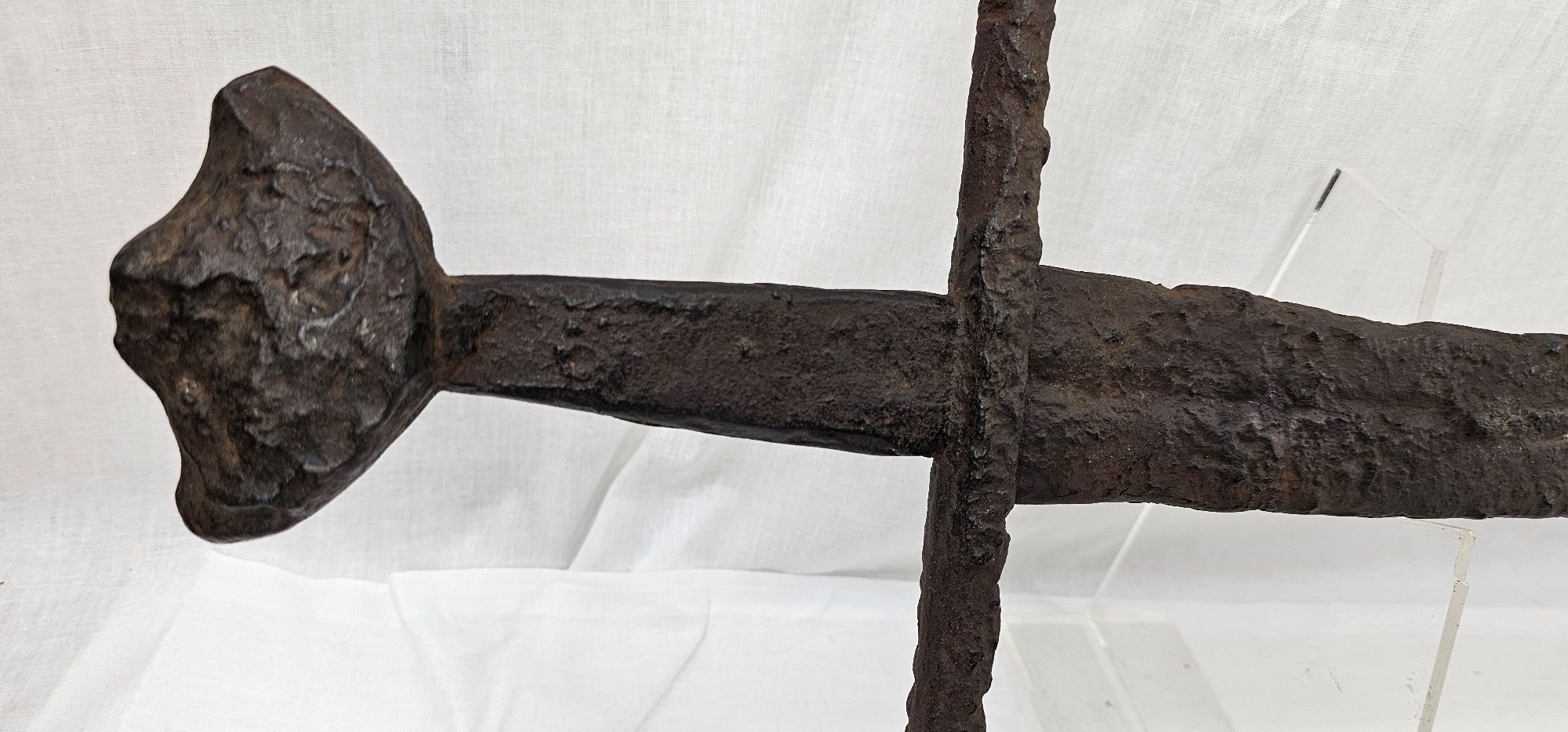 12th Century Large Oakeshott Type XI Norman Broadsword - Image 9